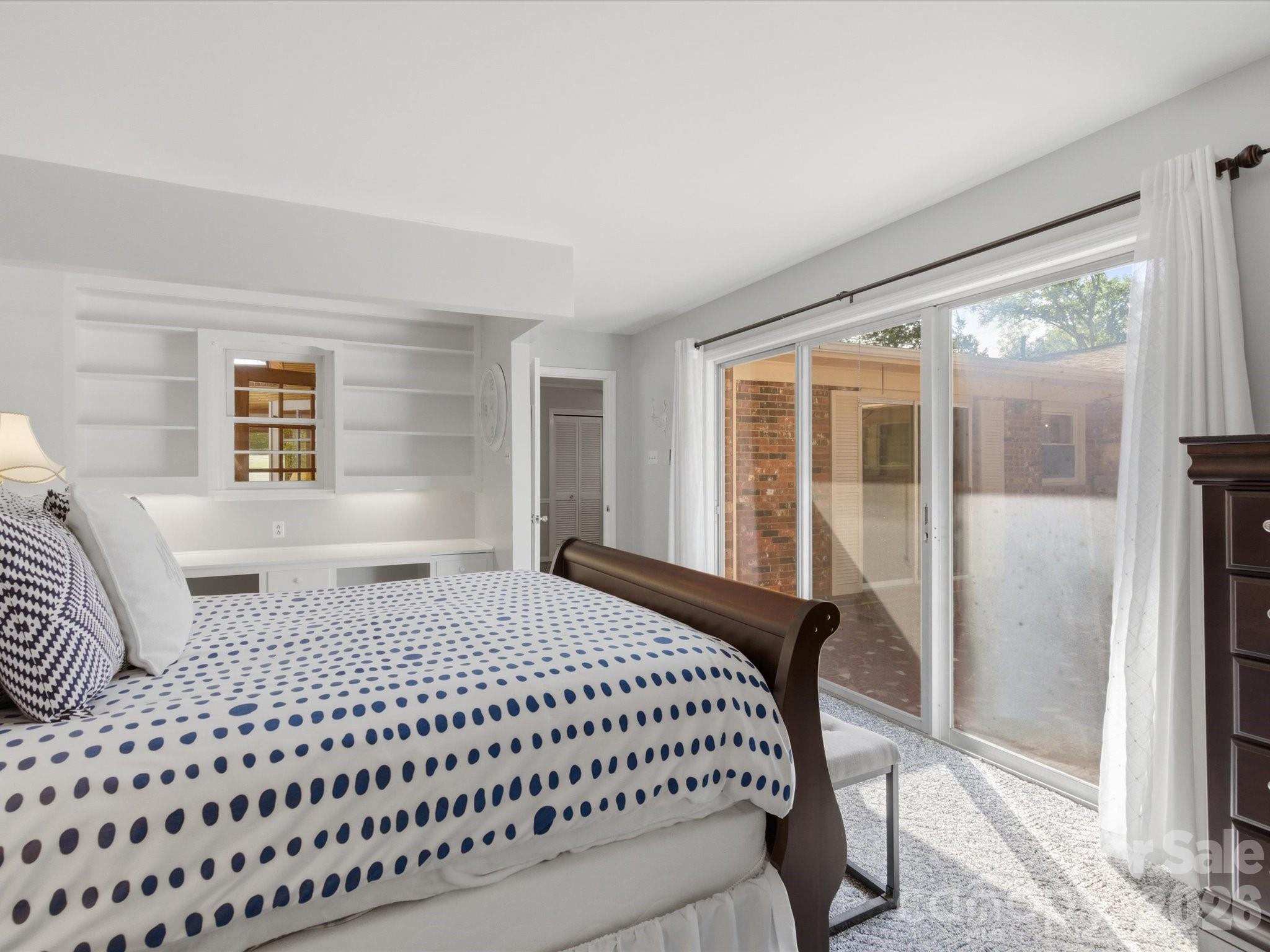 2904 Lyndell Way — Lancaster