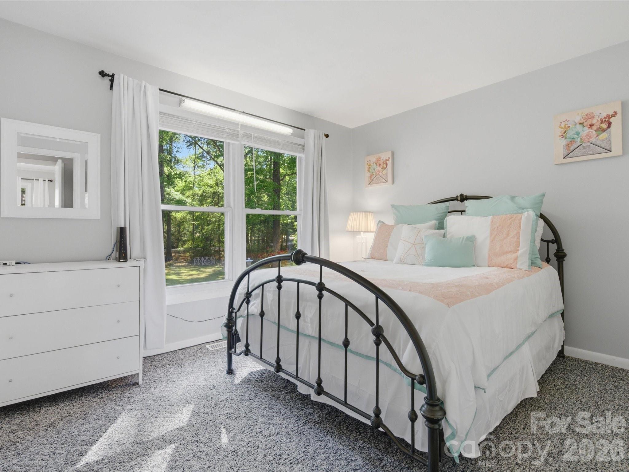 2904 Lyndell Way — Lancaster