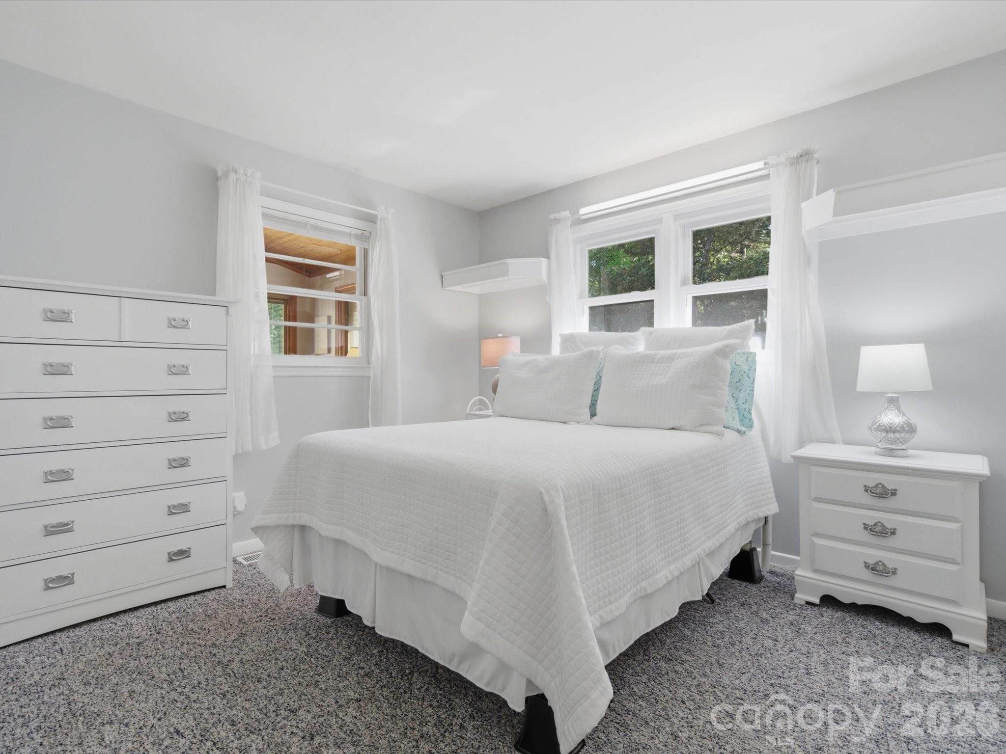 2904 Lyndell Way — Lancaster