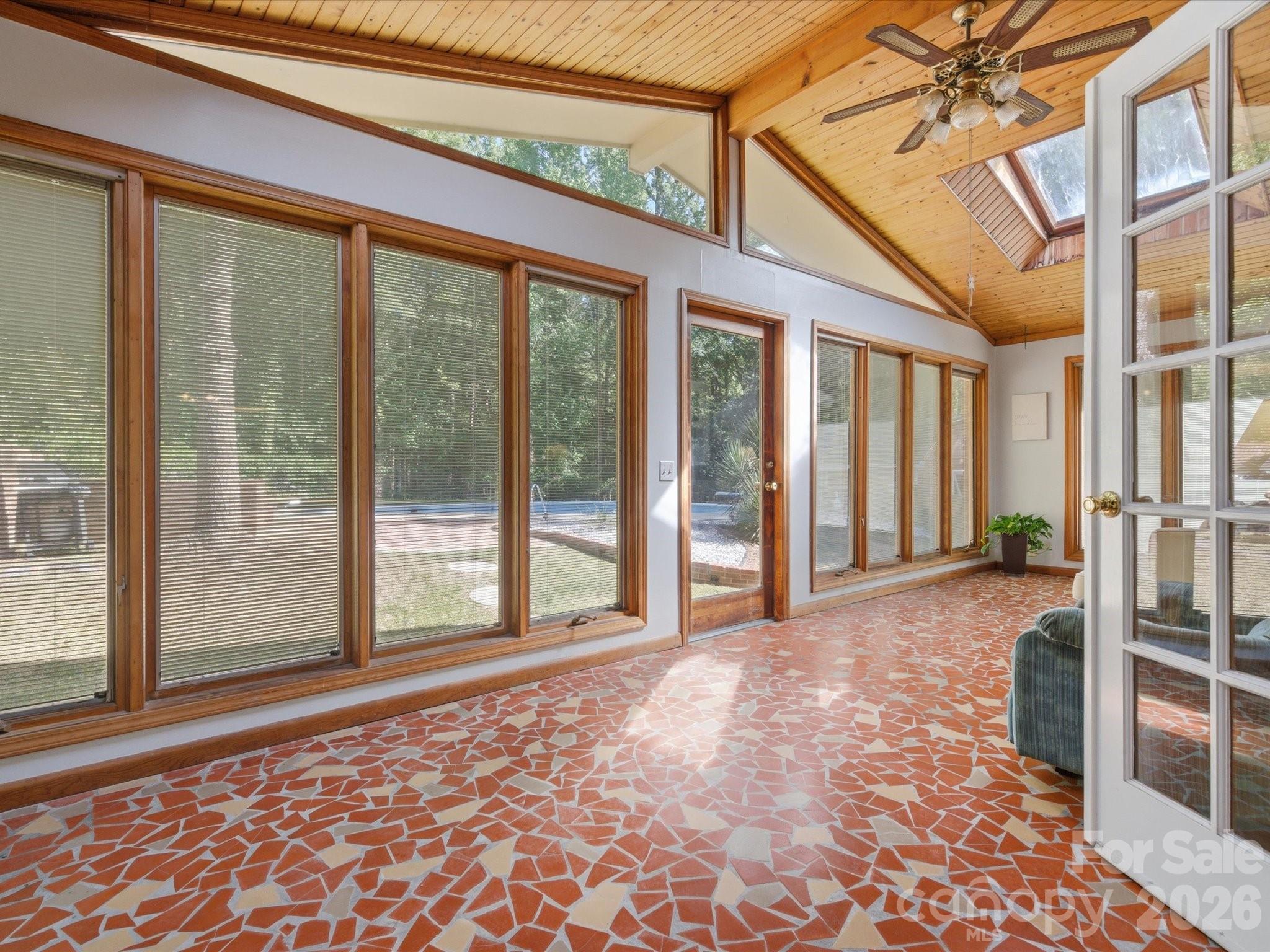 2904 Lyndell Way — Lancaster