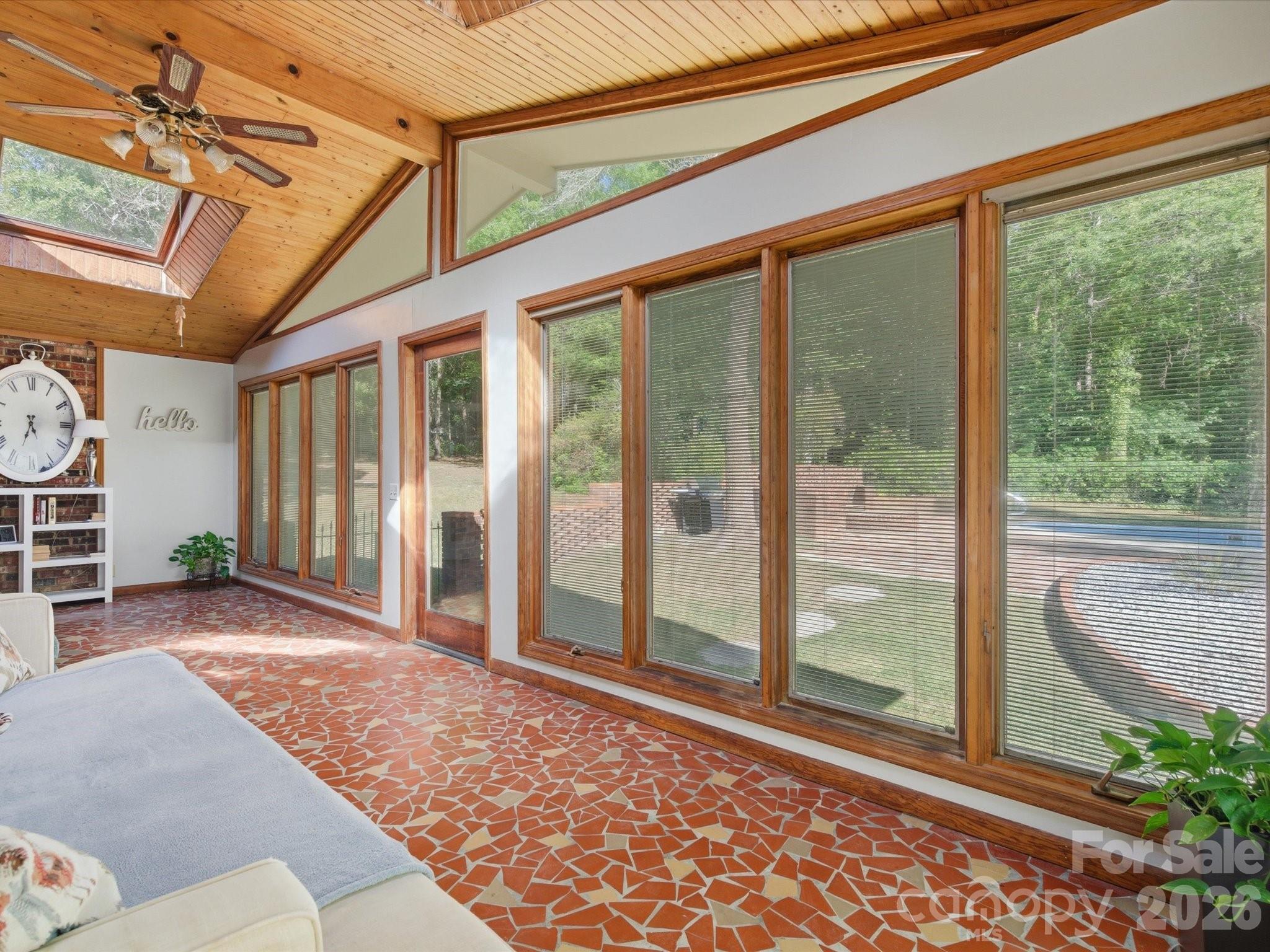 2904 Lyndell Way — Lancaster