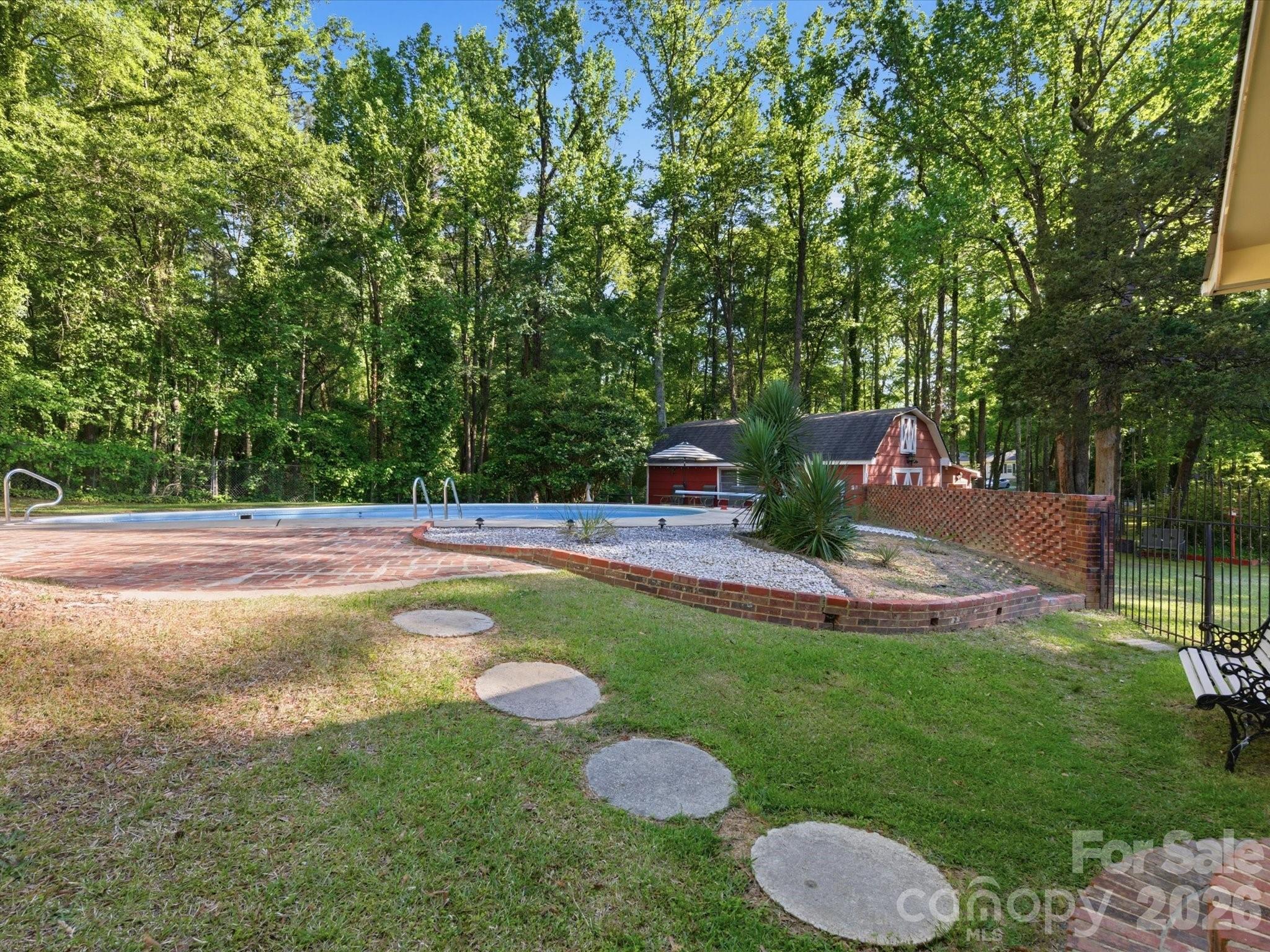 2904 Lyndell Way — Lancaster