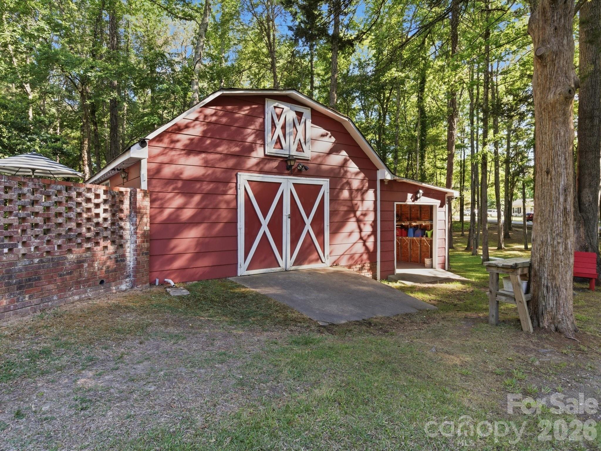 2904 Lyndell Way — Lancaster