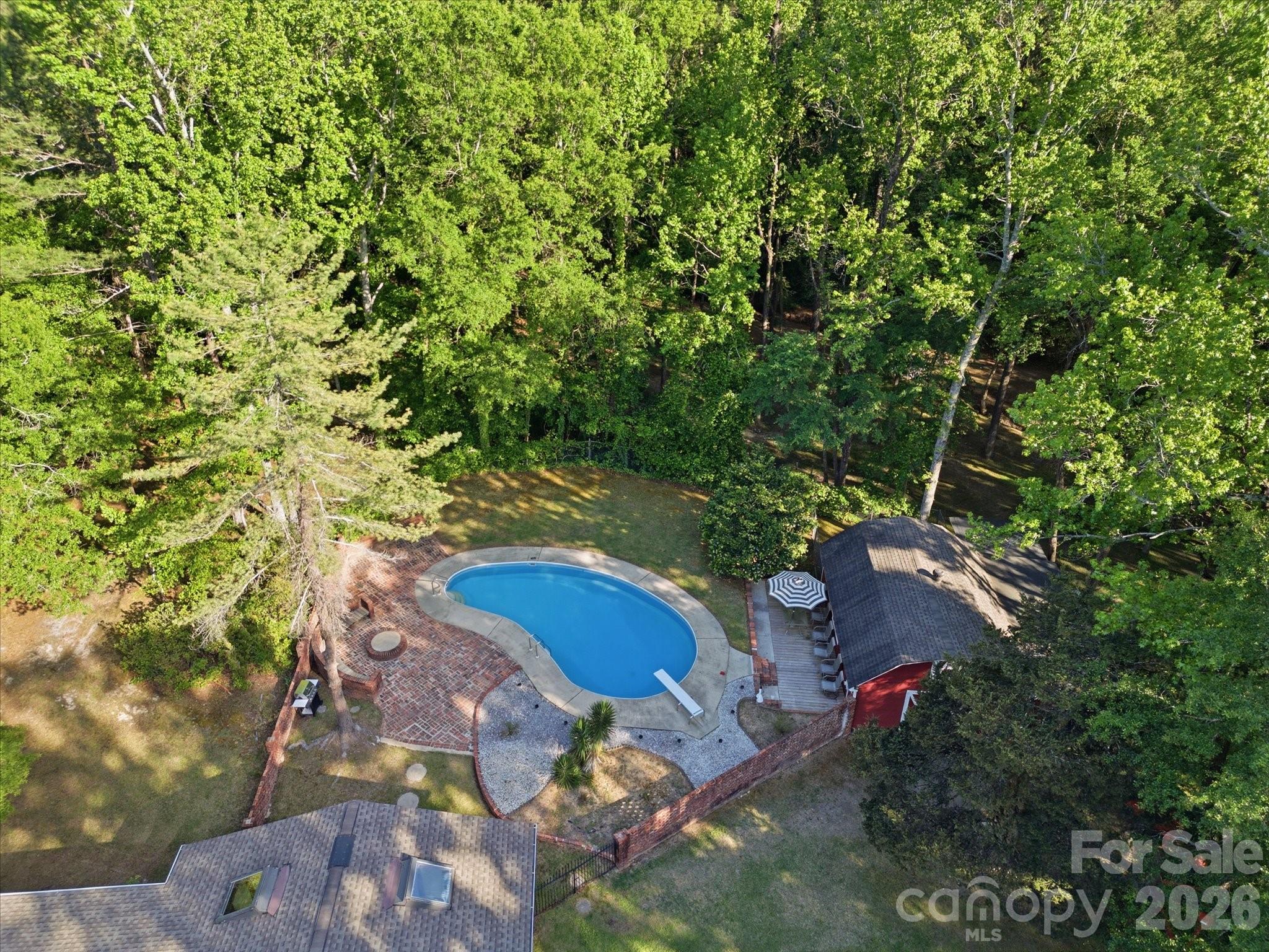 2904 Lyndell Way — Lancaster