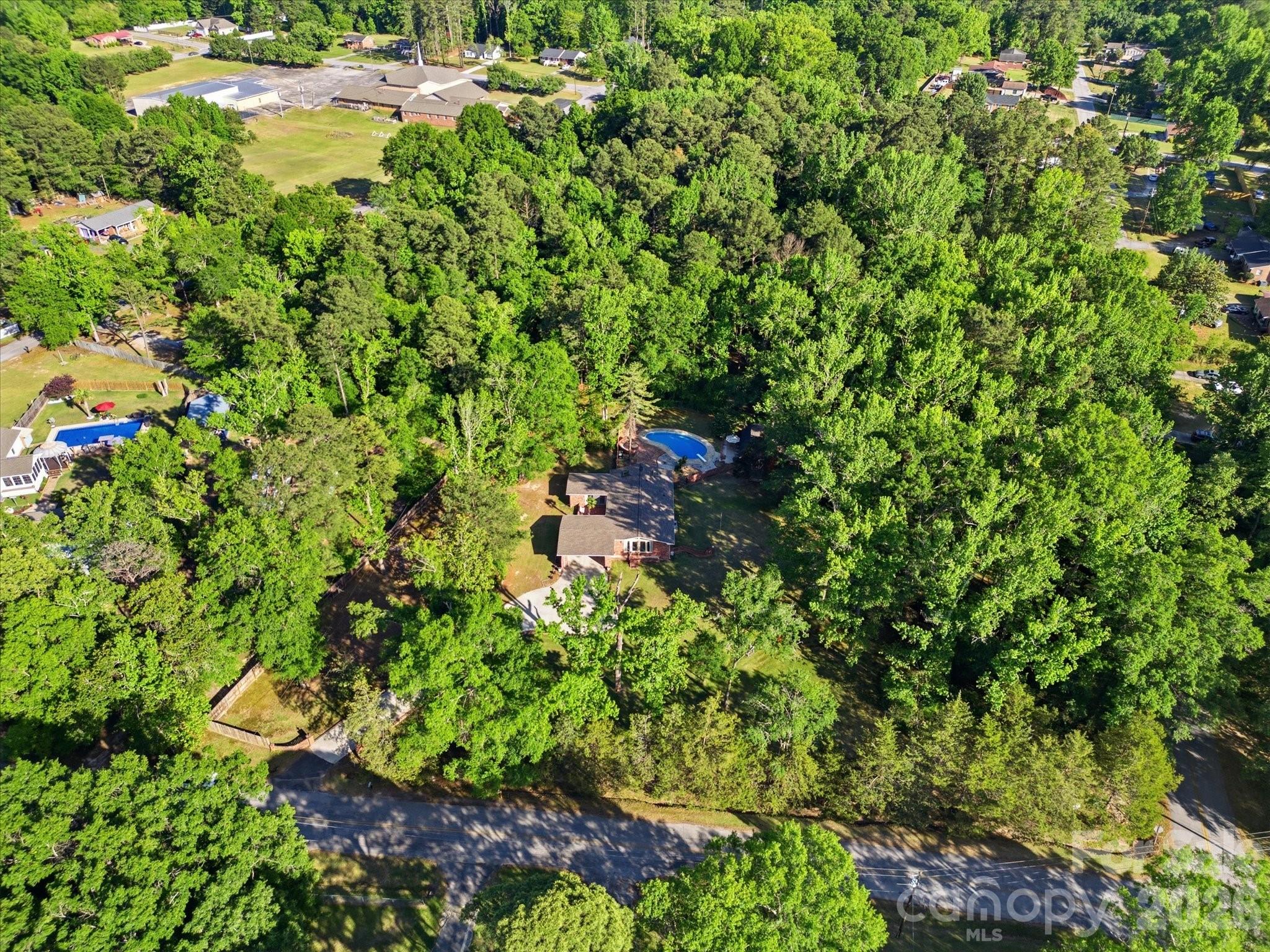 2904 Lyndell Way — Lancaster