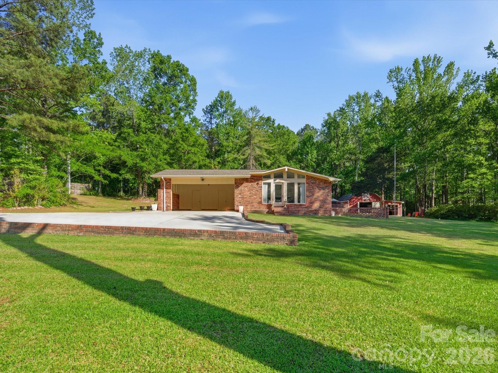 2904 Lyndell Way — Lancaster