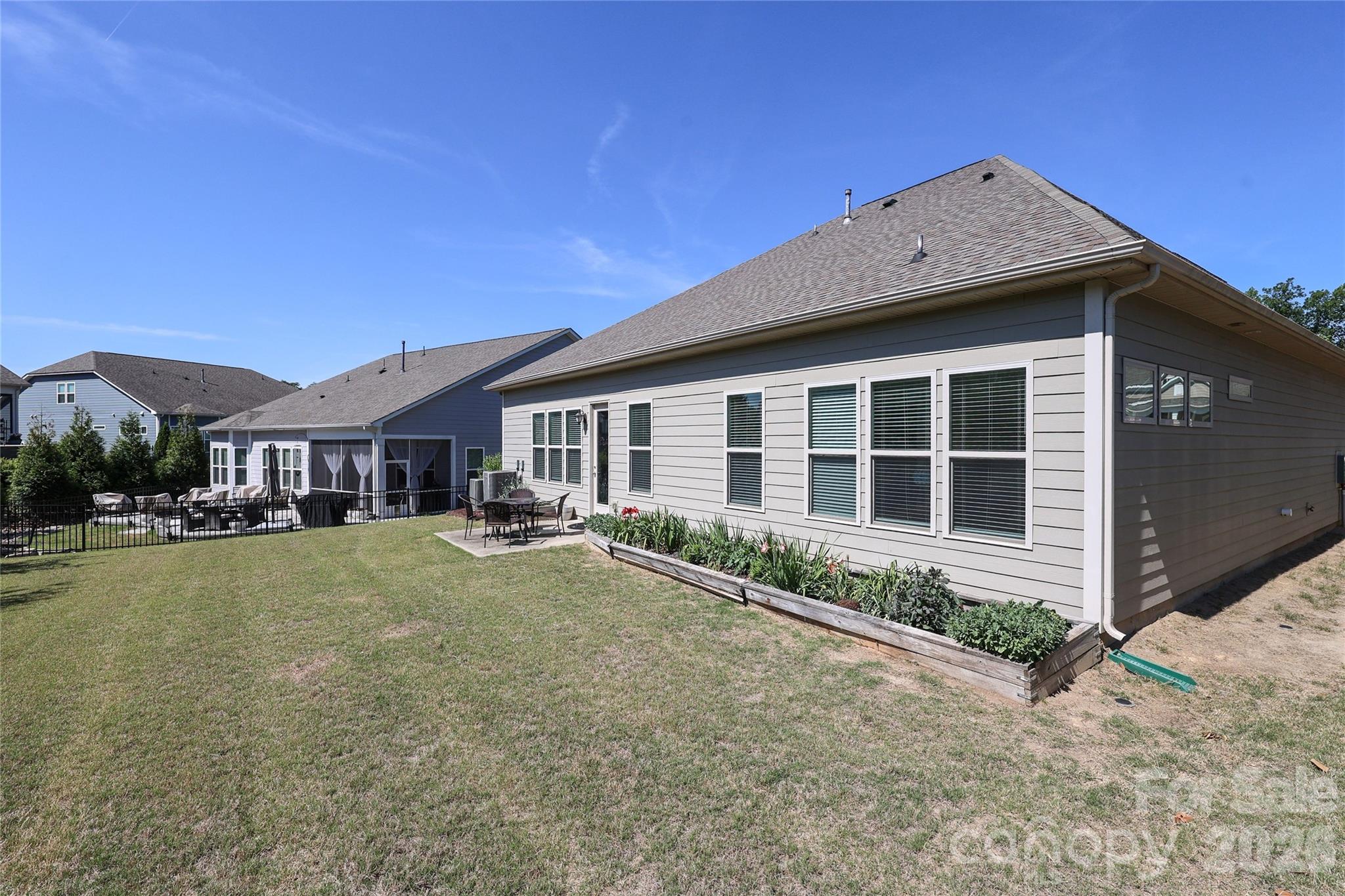 14027 Heron Crest Trace — Charlotte