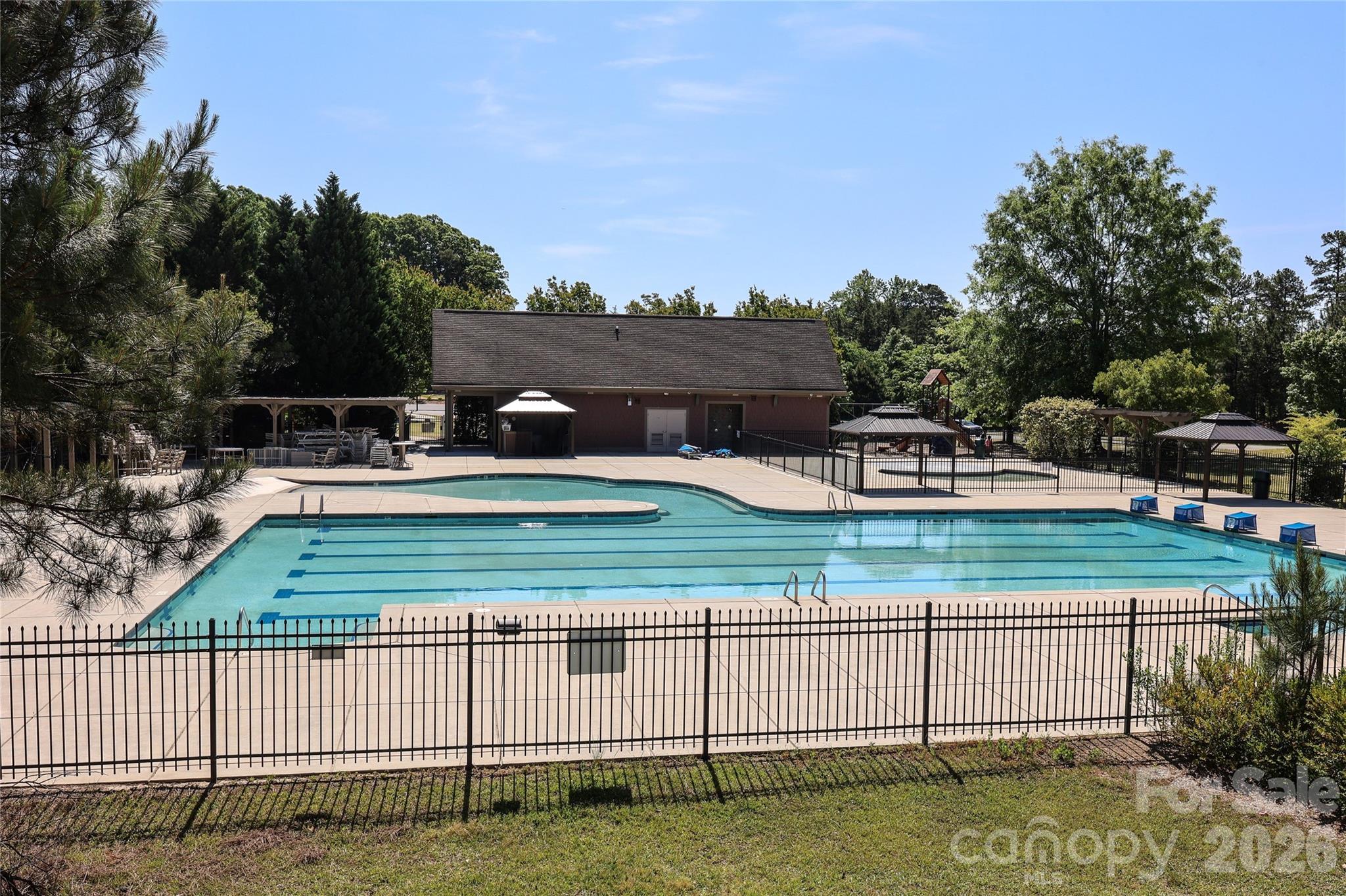 14027 Heron Crest Trace — Charlotte