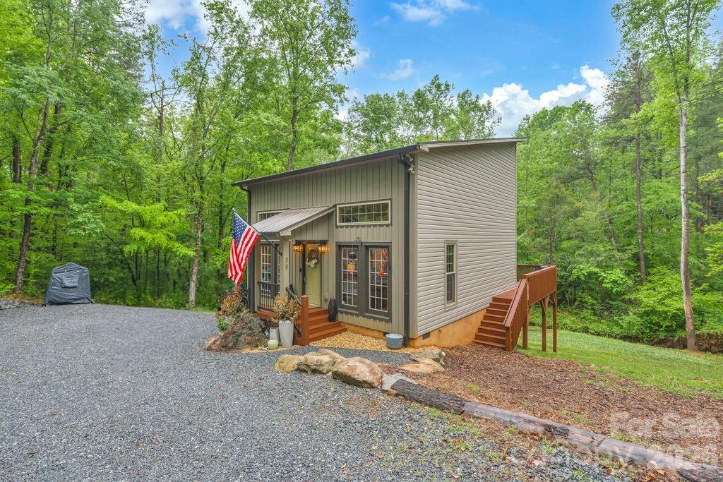 38 Macey Drive — Nebo