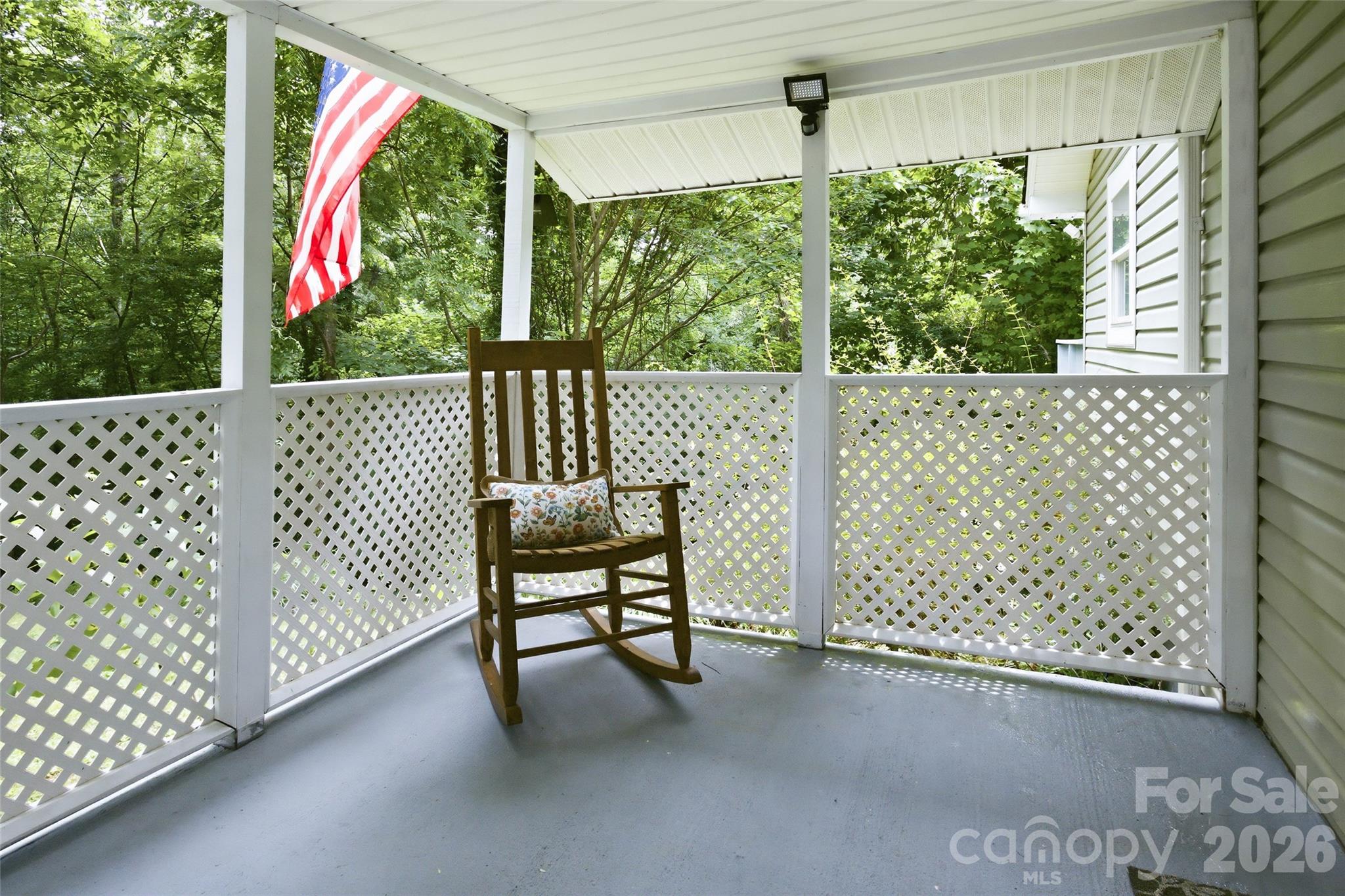 83 E View Street — Marion
