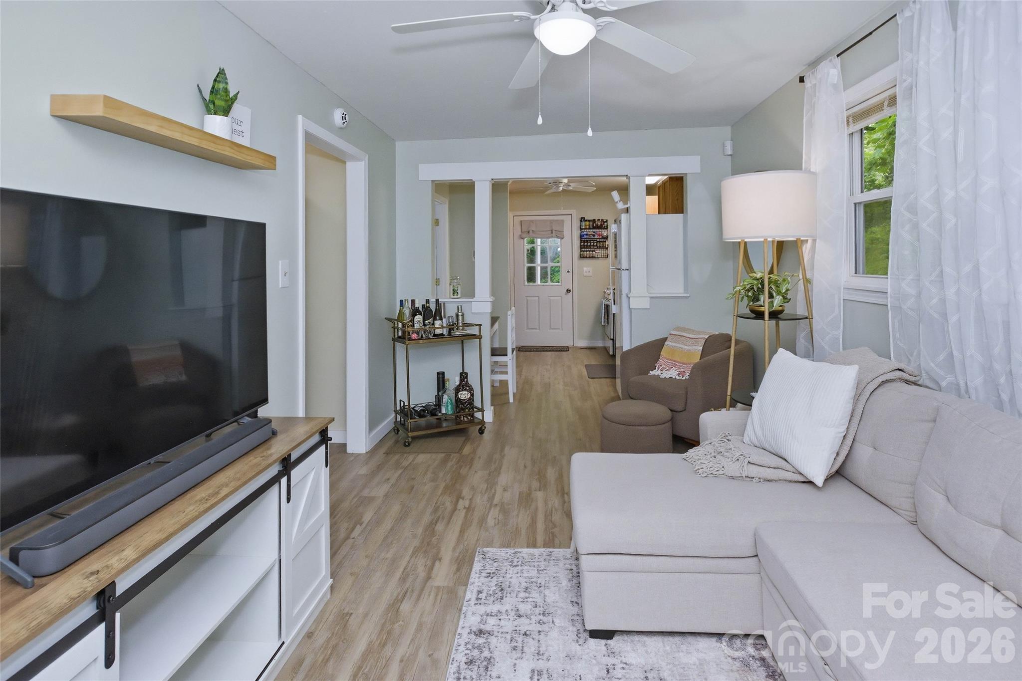 83 E View Street — Marion