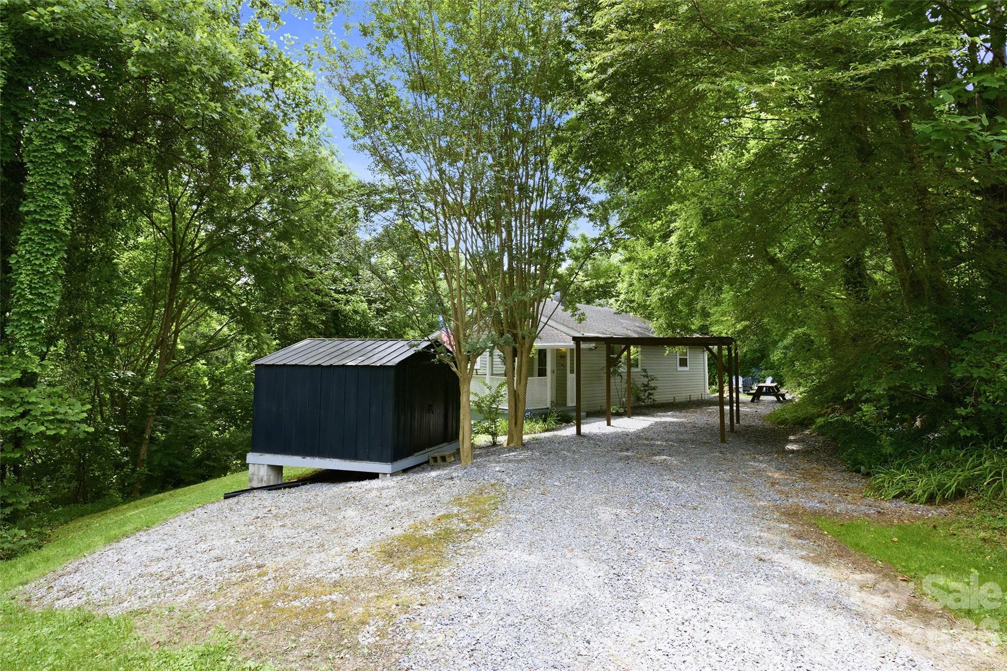 83 E View Street — Marion