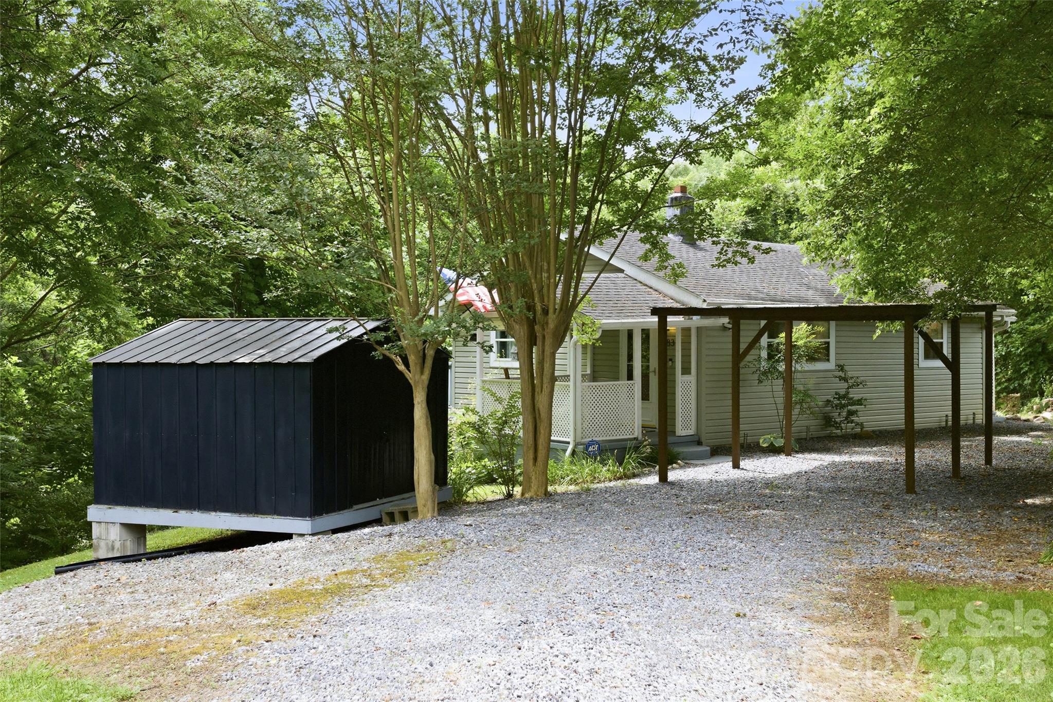 83 E View Street — Marion
