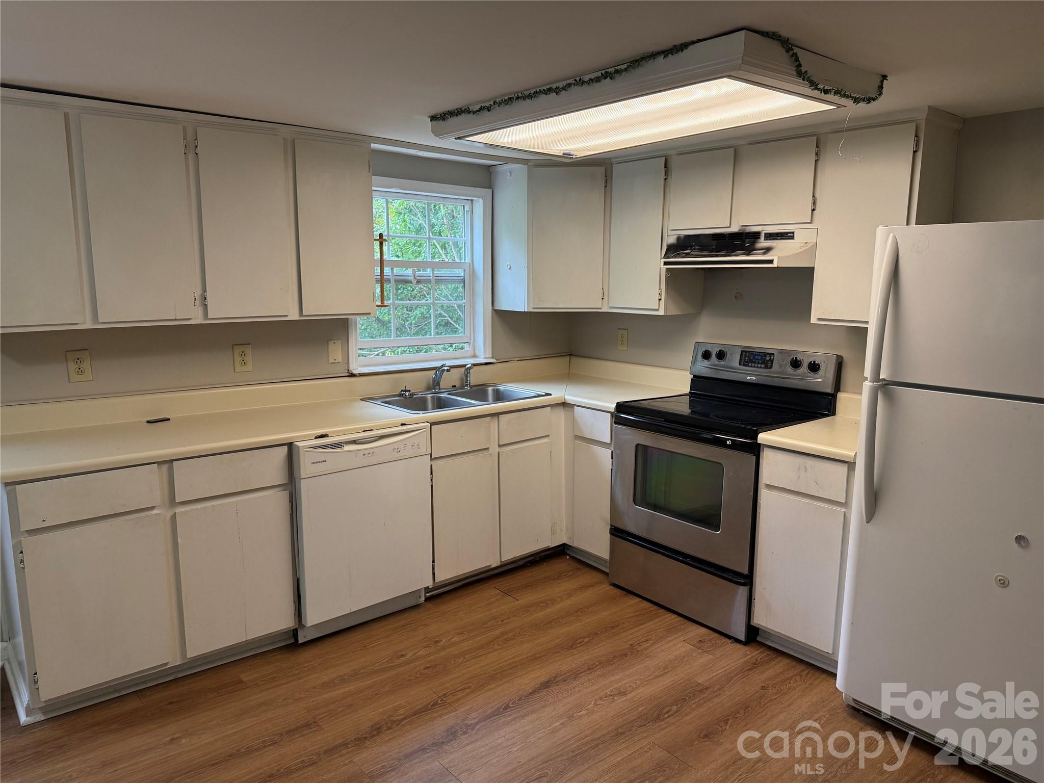 45 Overbrook Drive — Saluda