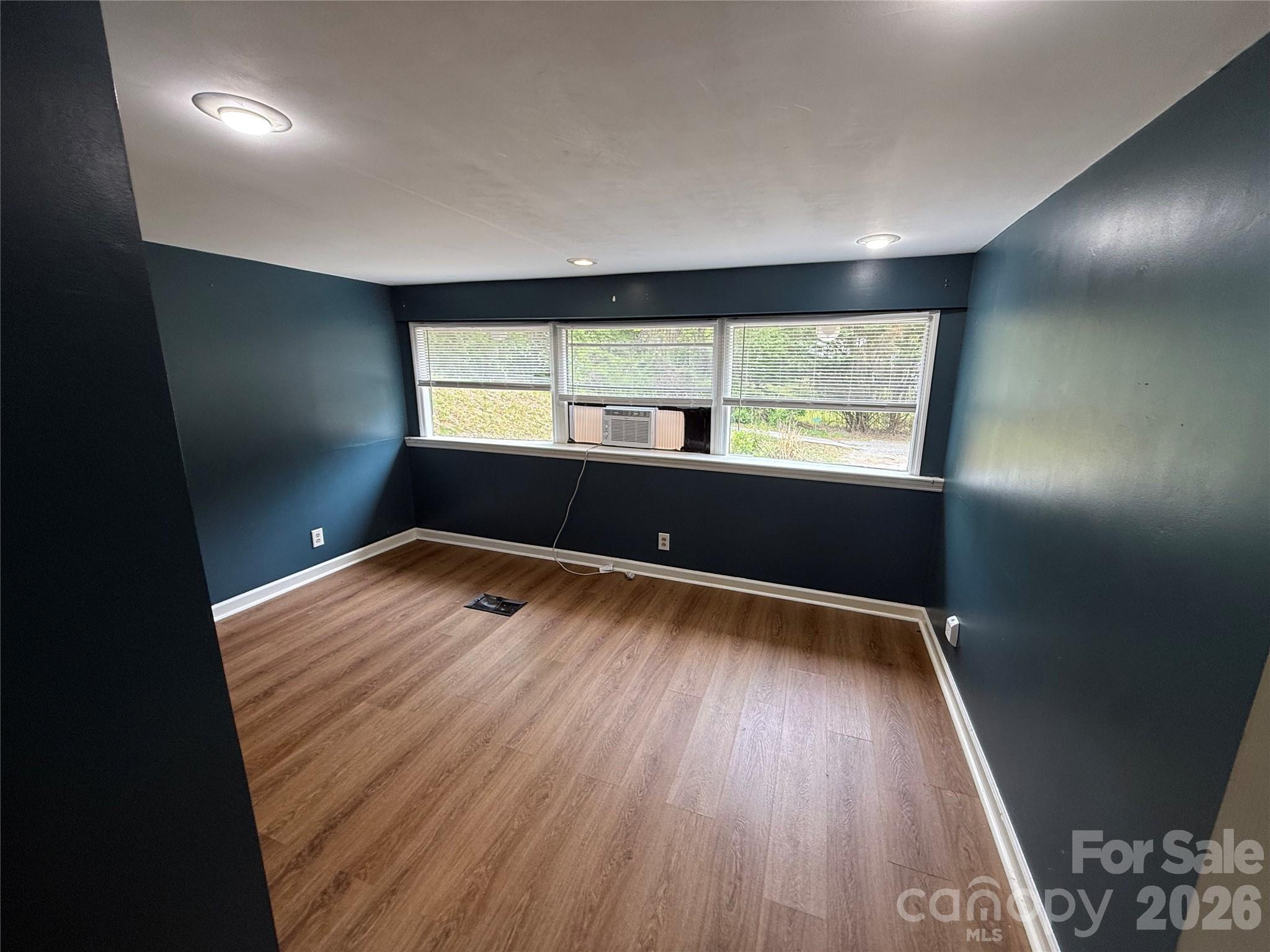 45 Overbrook Drive — Saluda