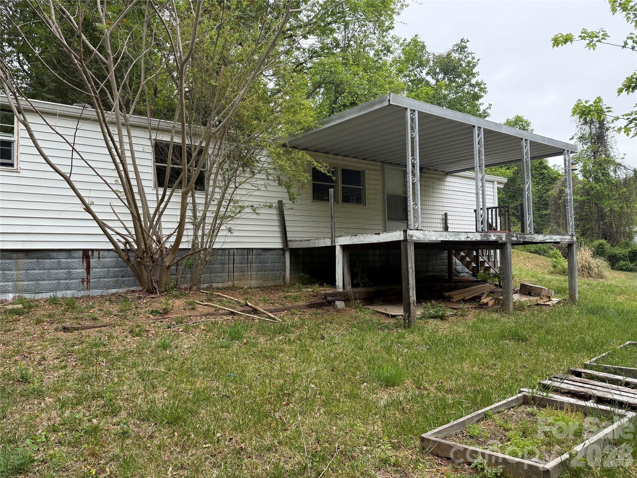 45 Overbrook Drive — Saluda