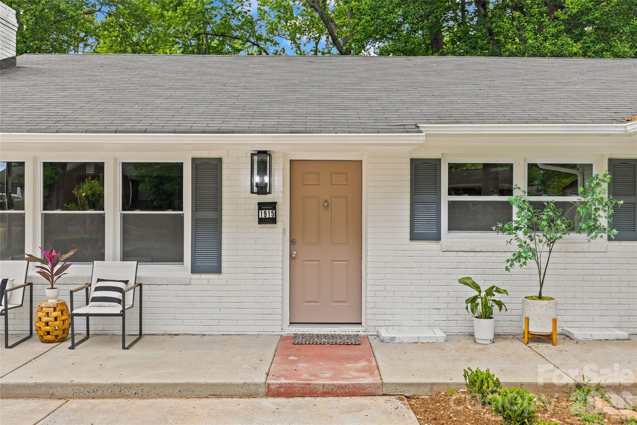 1915 Birchcrest Drive — Charlotte