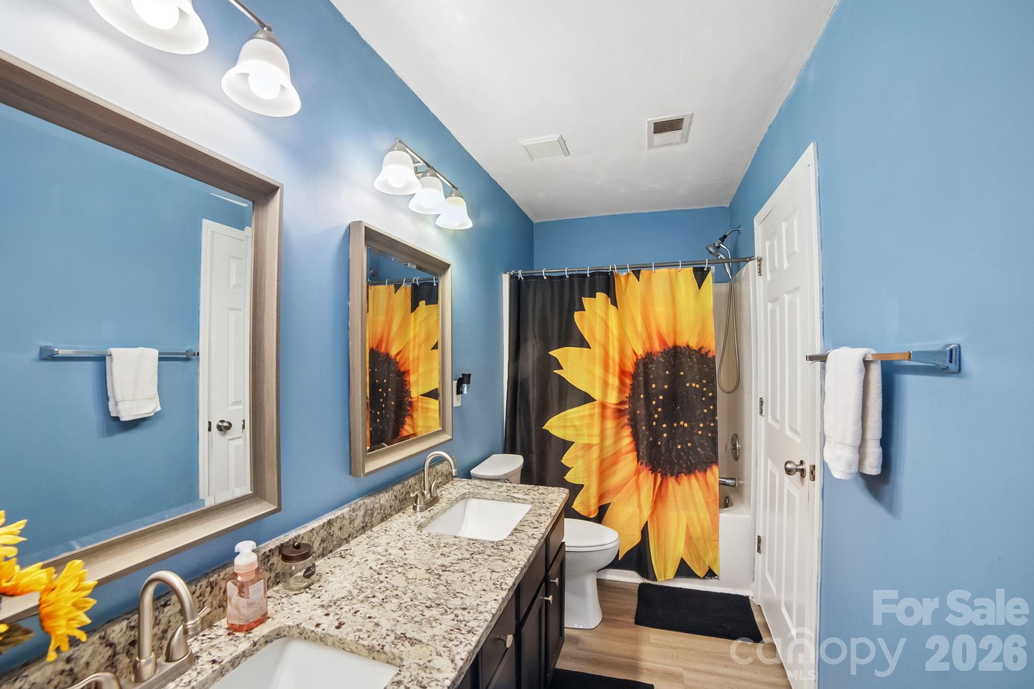 5427 Kimmerly Woods Drive — Charlotte