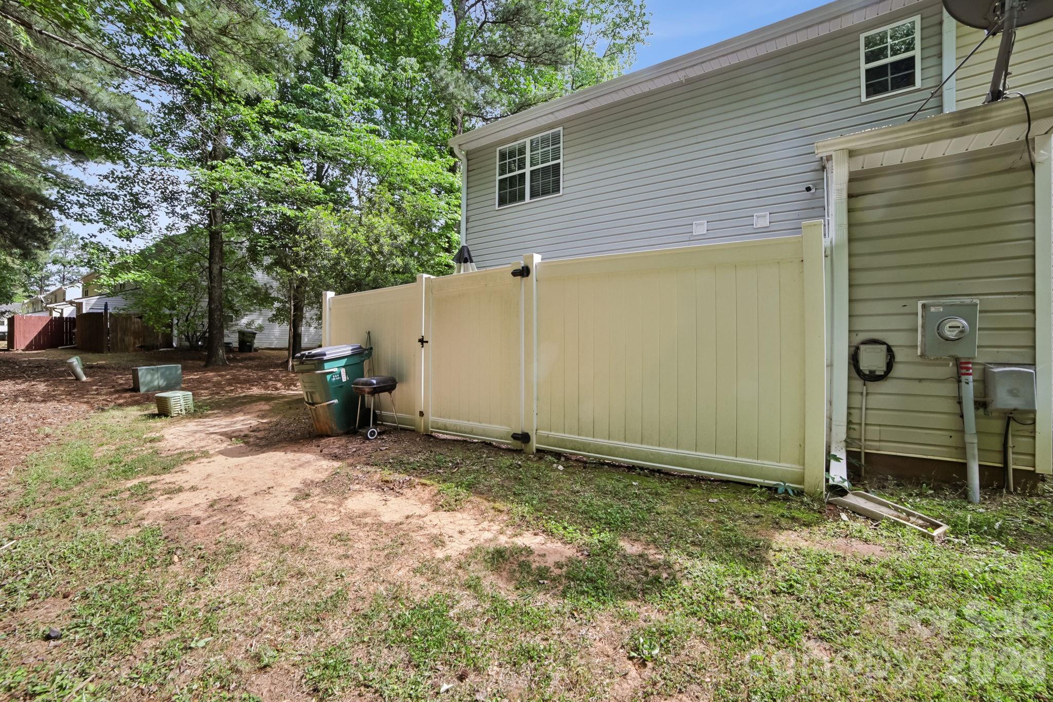 5427 Kimmerly Woods Drive — Charlotte