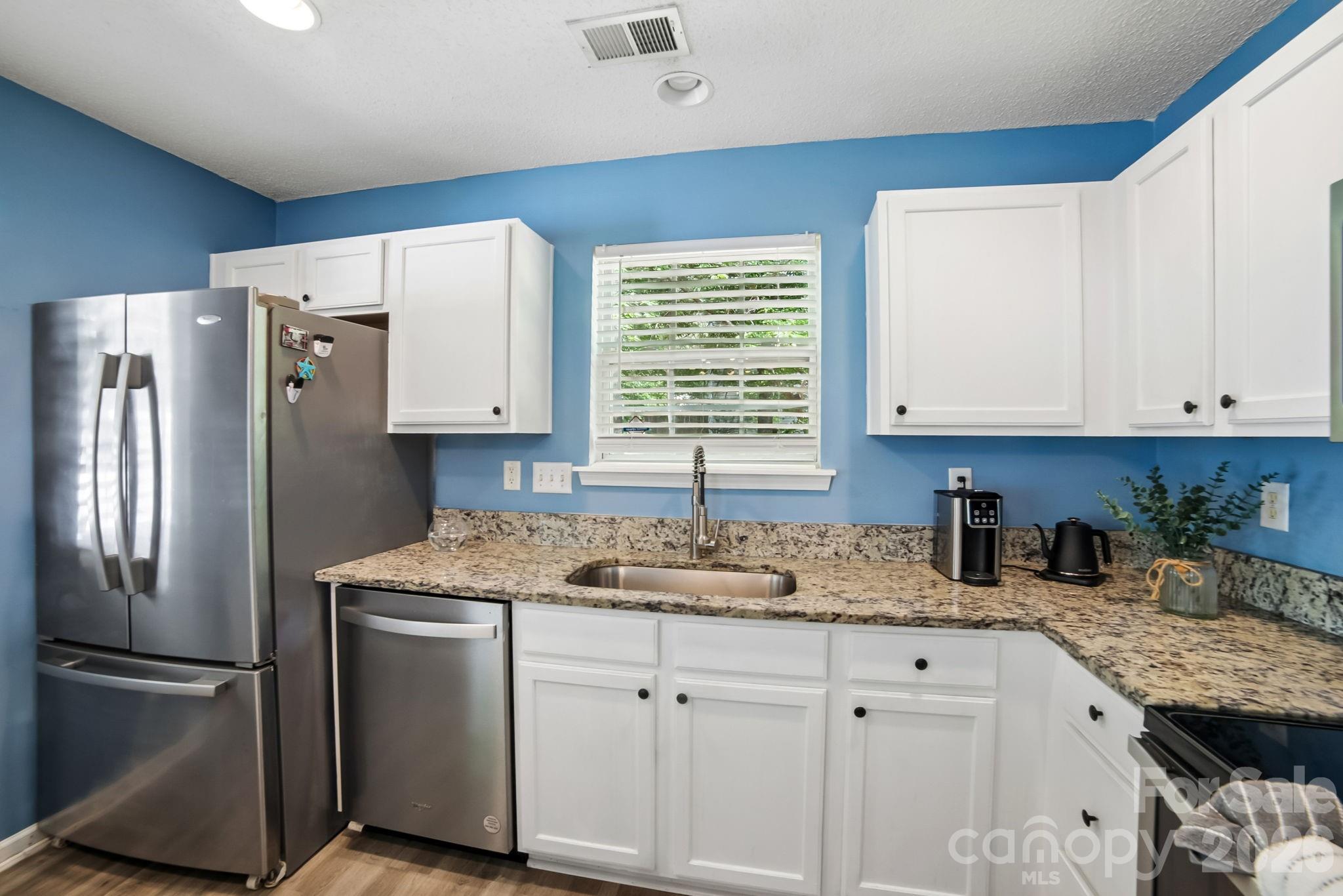 5427 Kimmerly Woods Drive — Charlotte