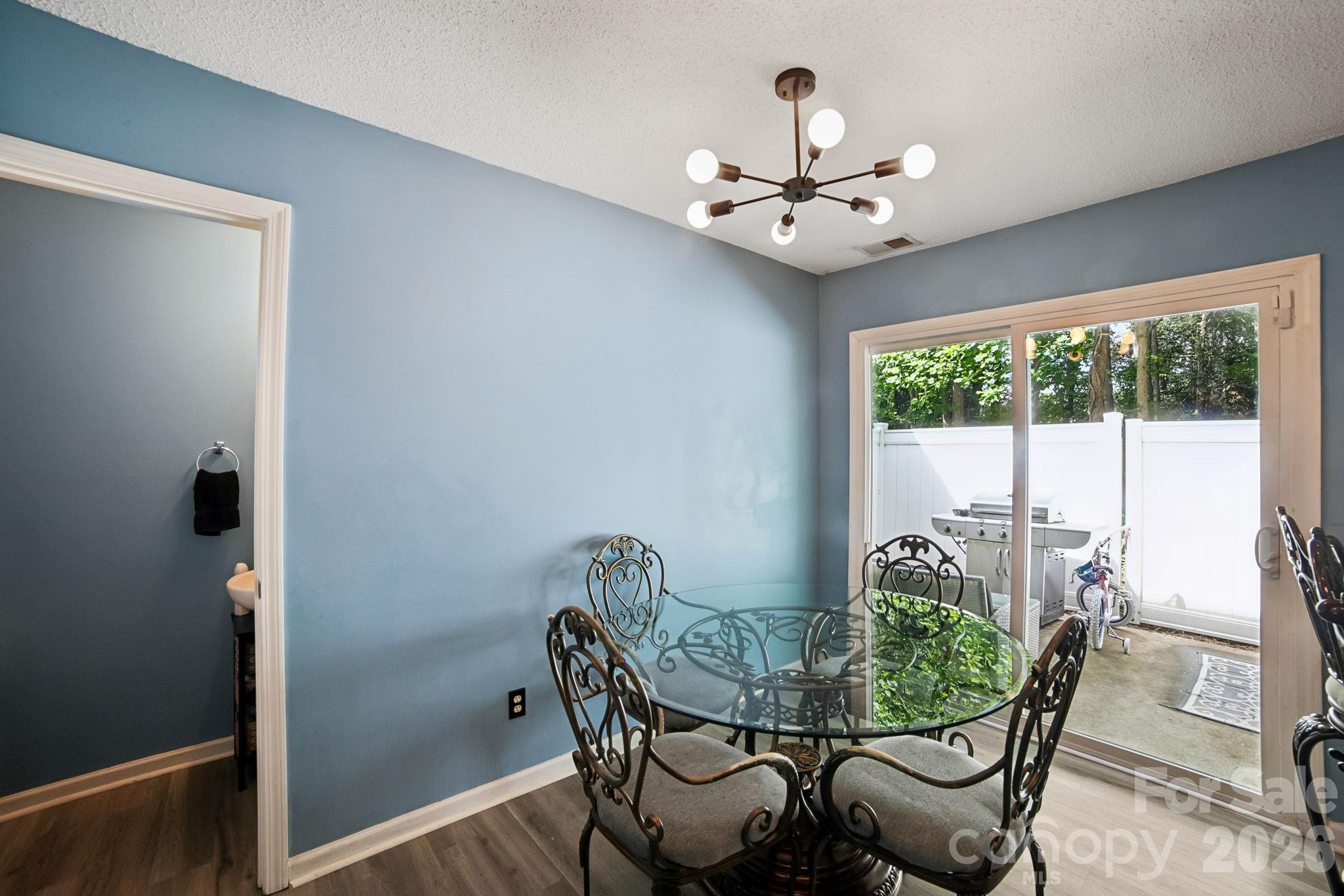 5427 Kimmerly Woods Drive — Charlotte