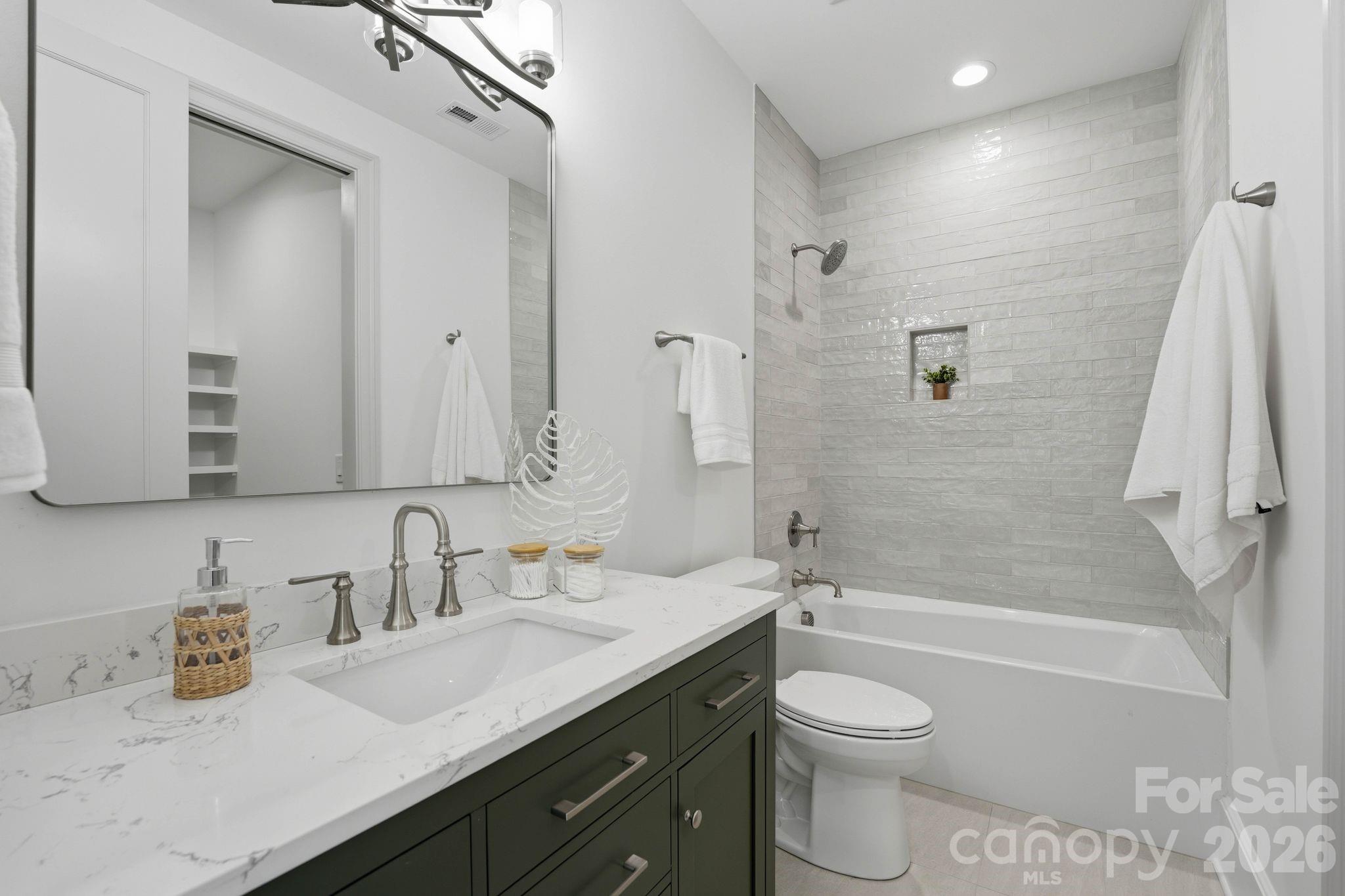 6133 Creola Road — Charlotte