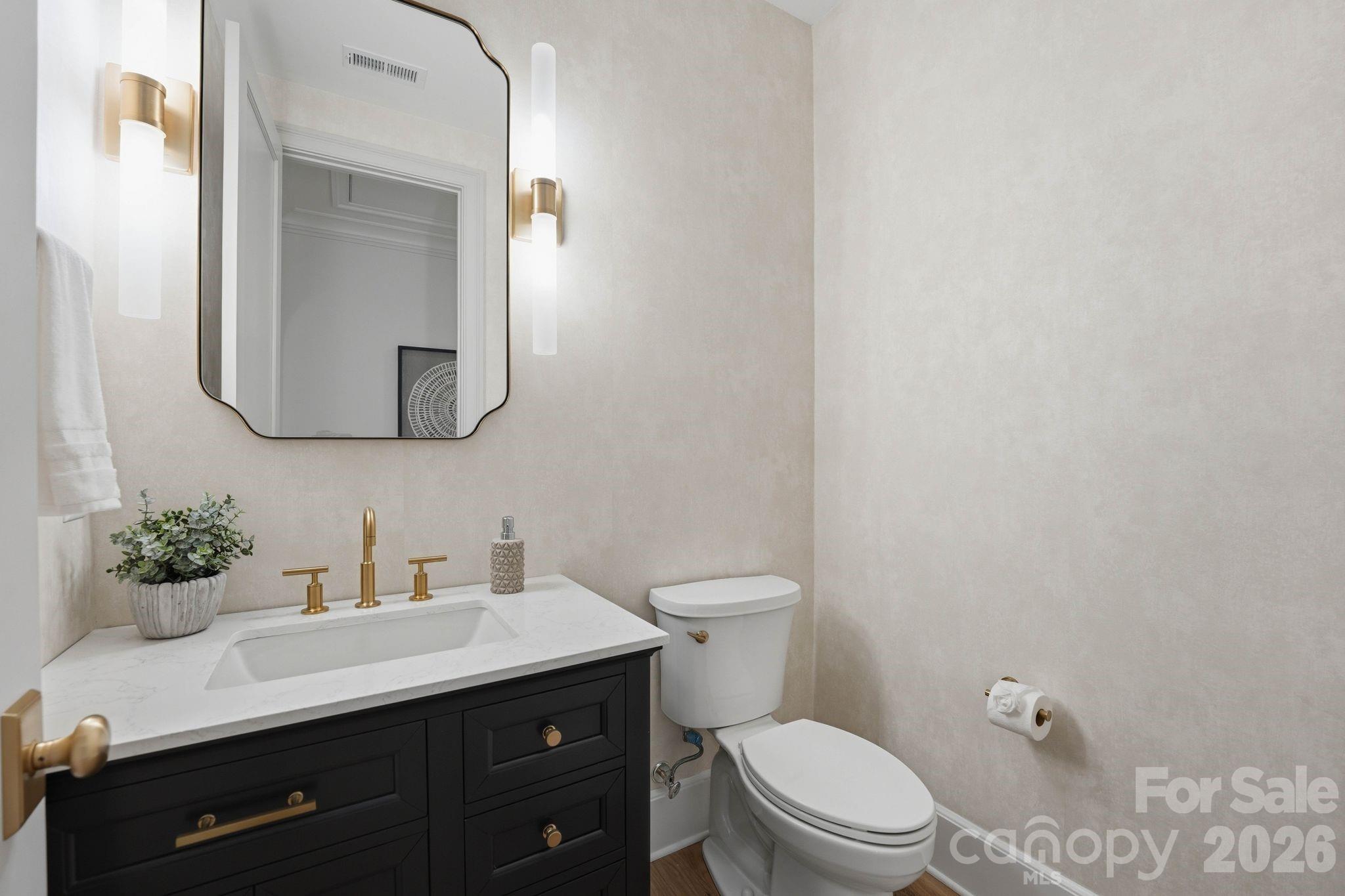 6133 Creola Road — Charlotte