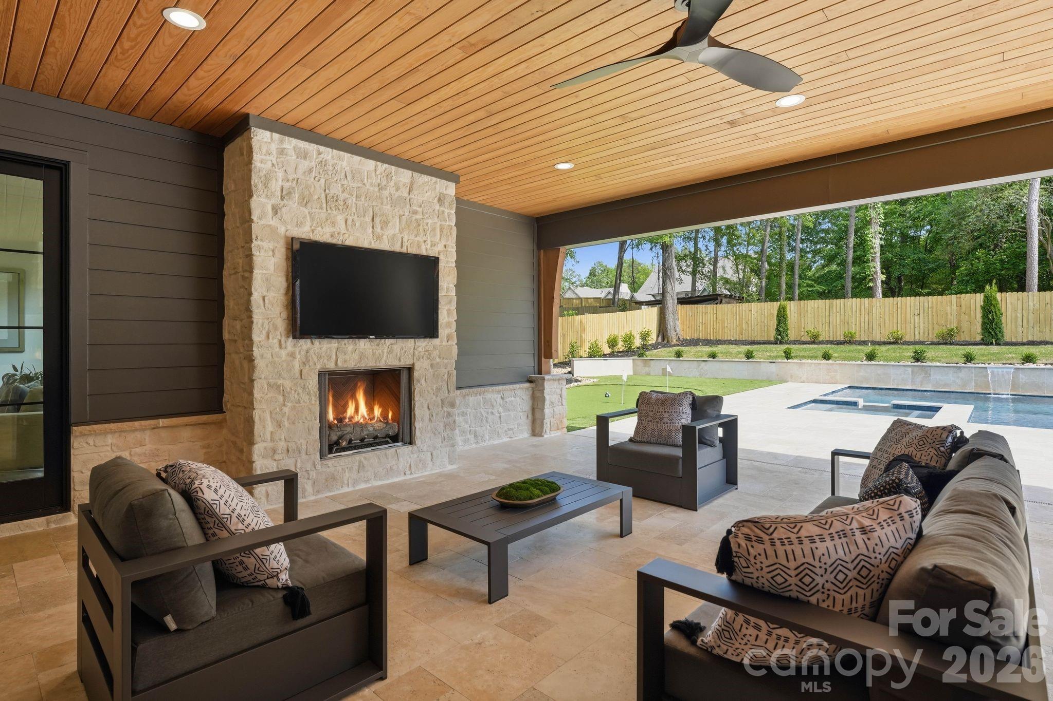 6133 Creola Road — Charlotte