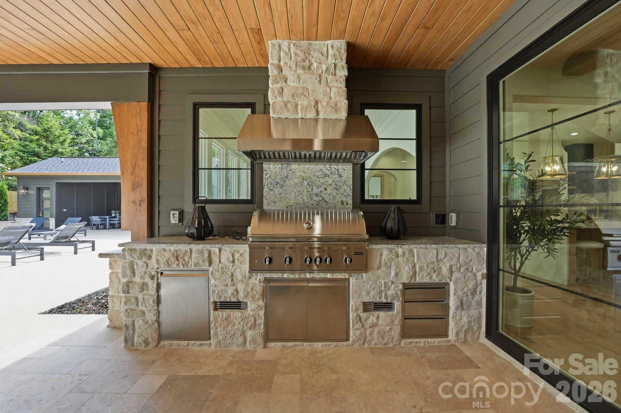 6133 Creola Road — Charlotte