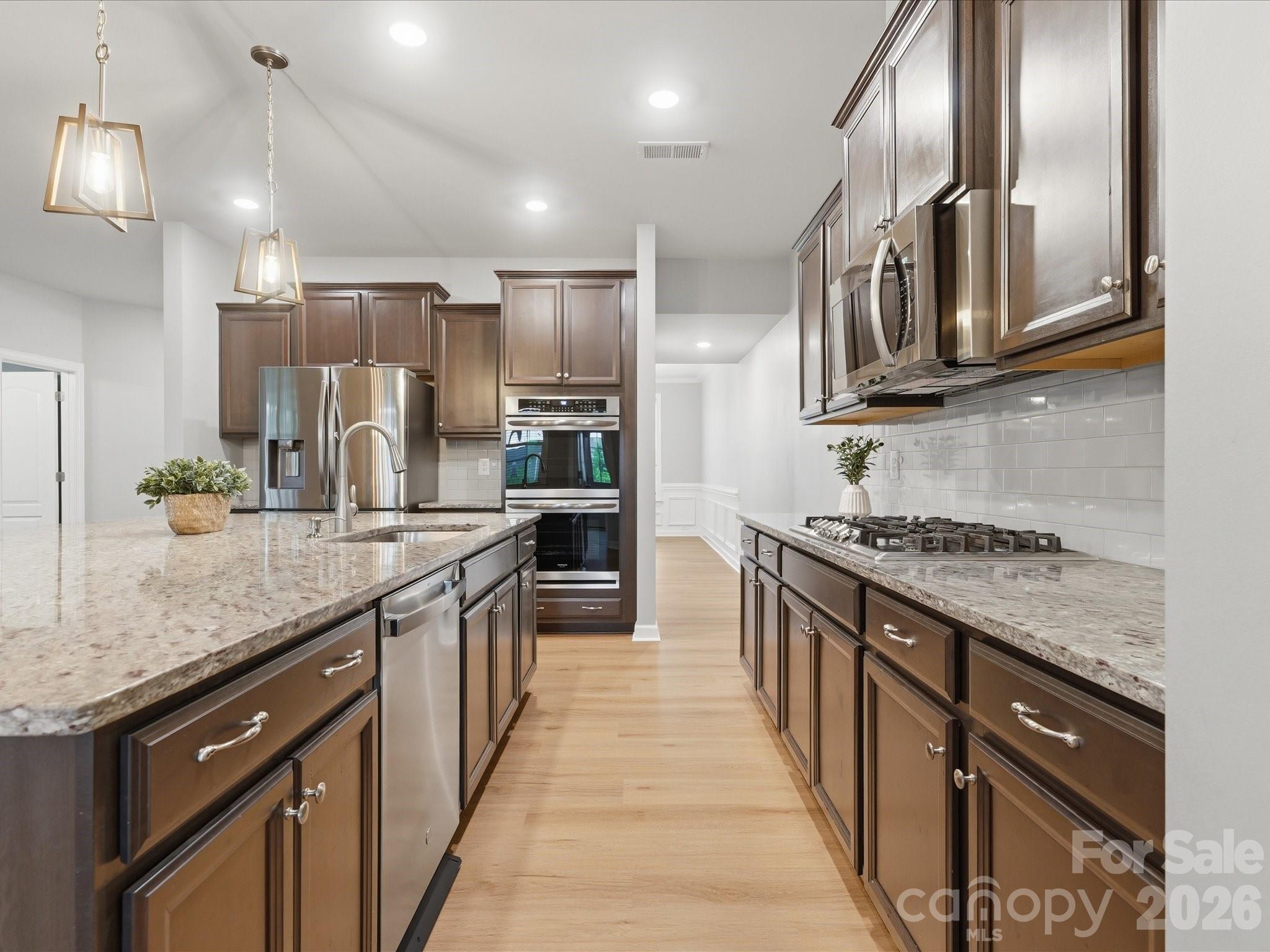 2016 Linn Cove — Waxhaw