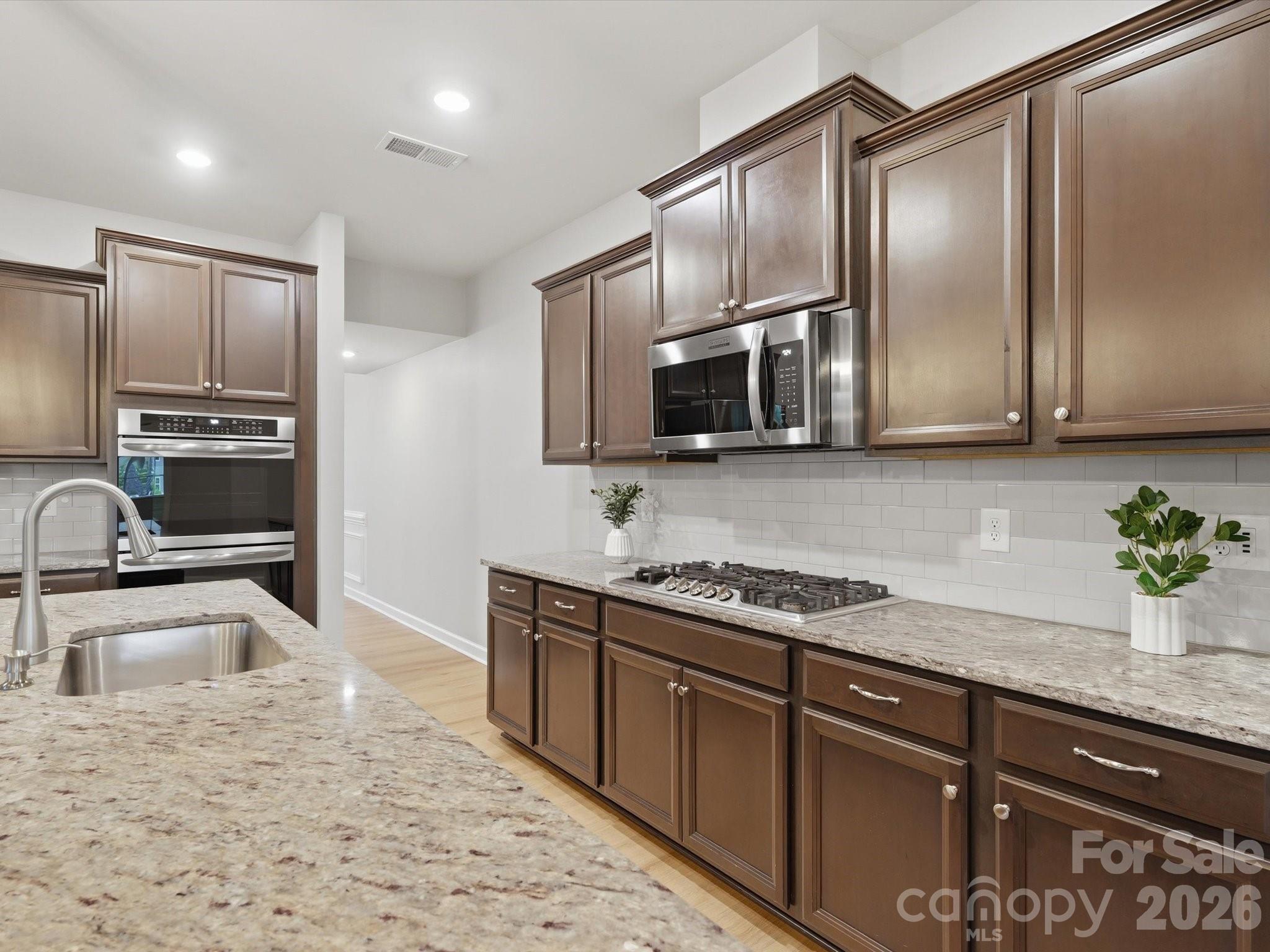 2016 Linn Cove — Waxhaw