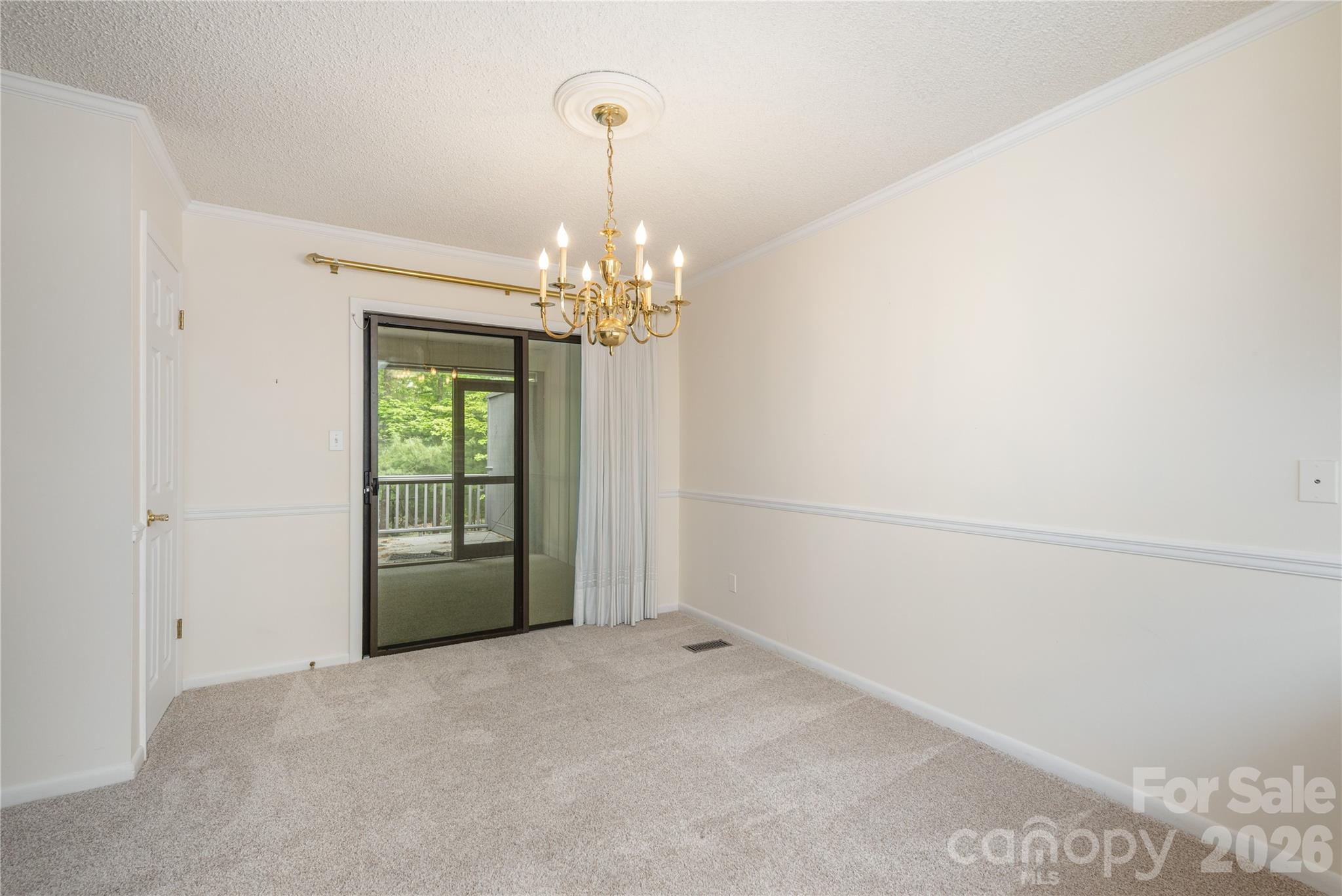 434 Crowfields Drive — Asheville