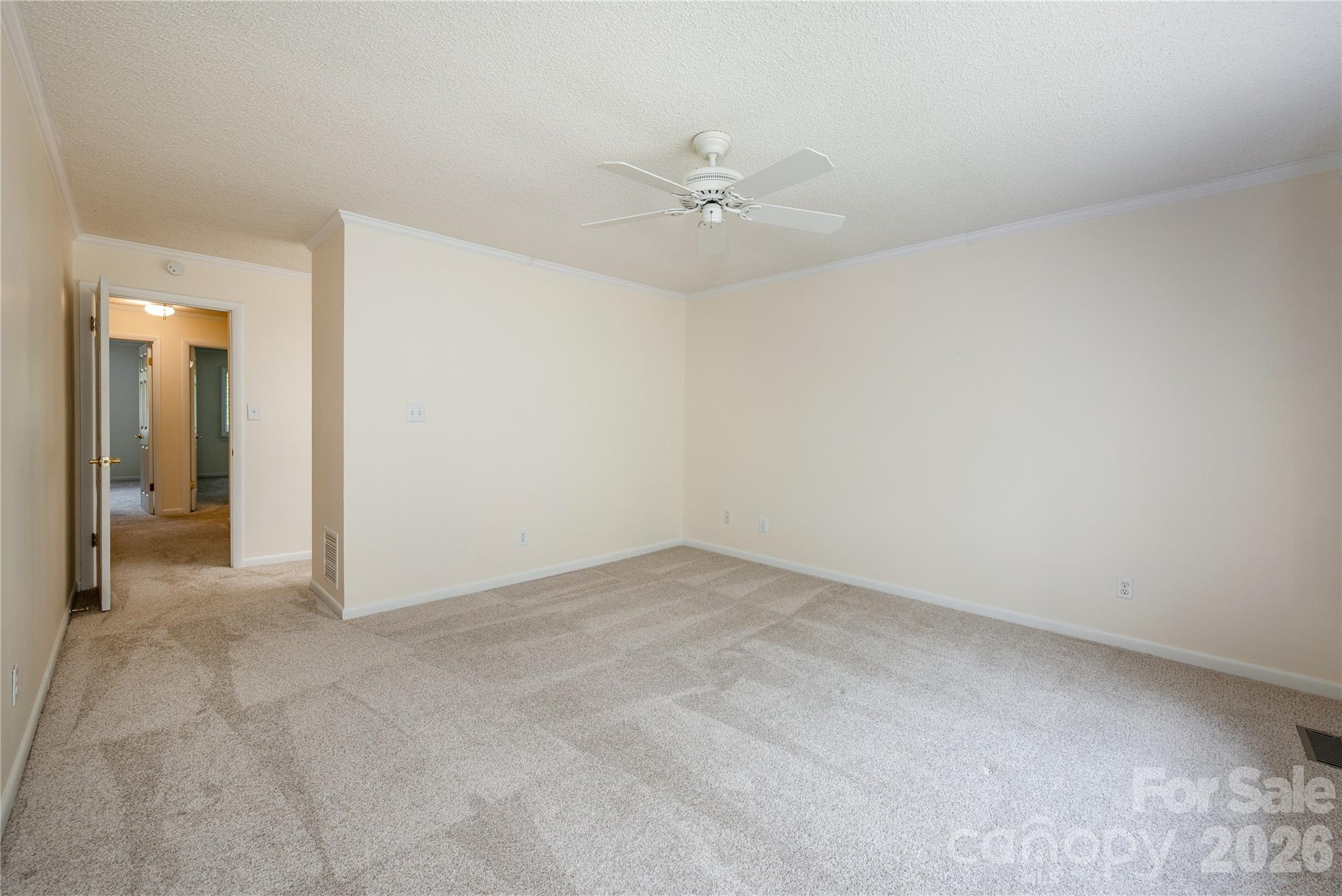 434 Crowfields Drive — Asheville