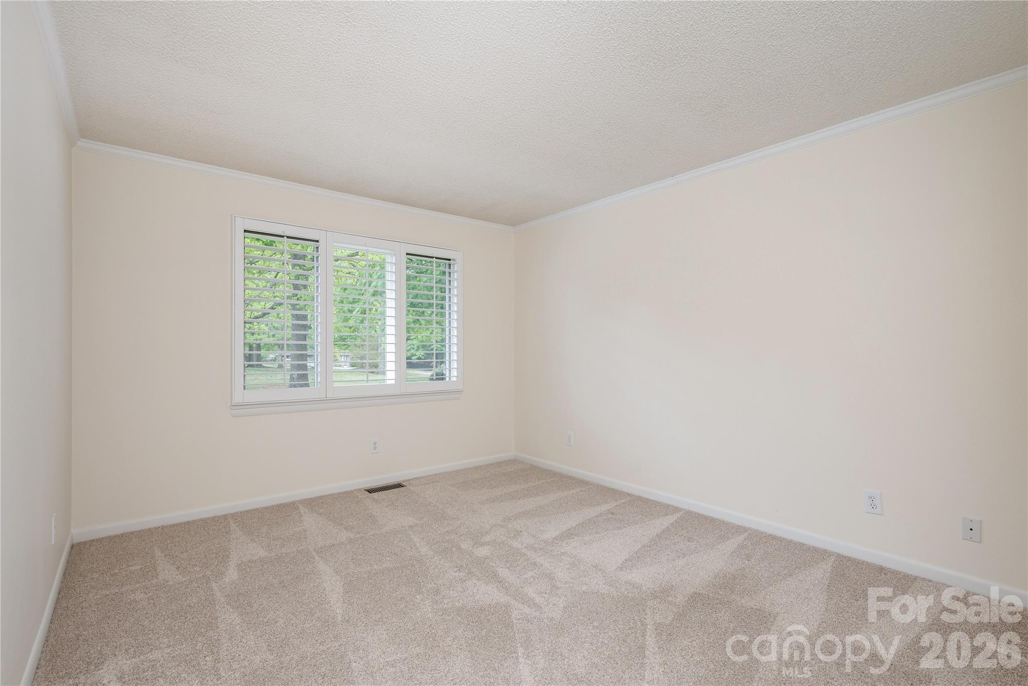 434 Crowfields Drive — Asheville