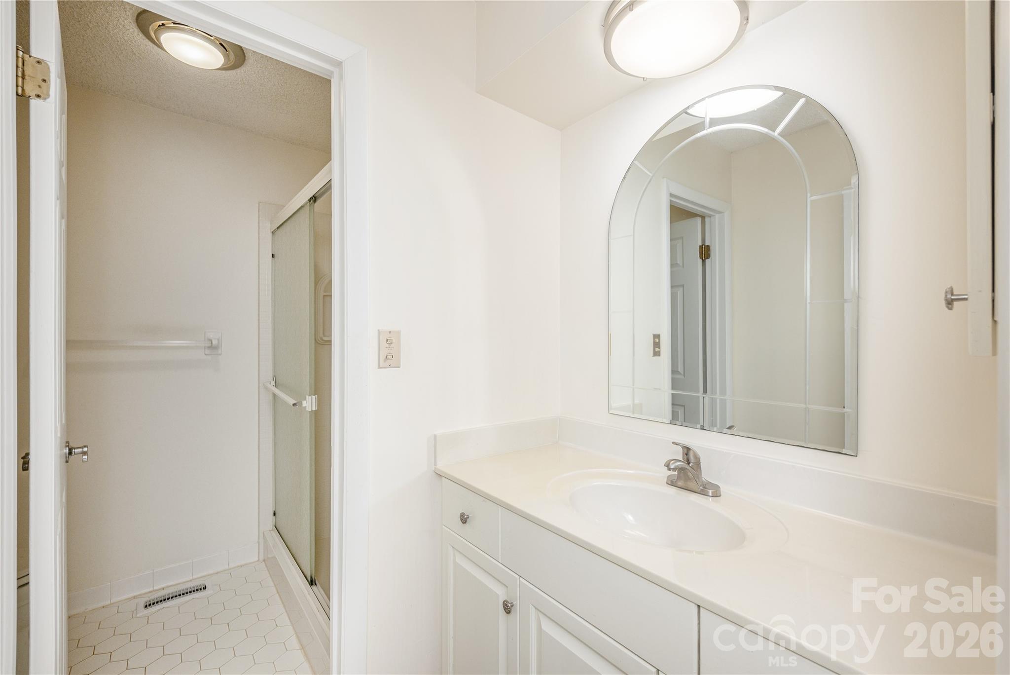434 Crowfields Drive — Asheville