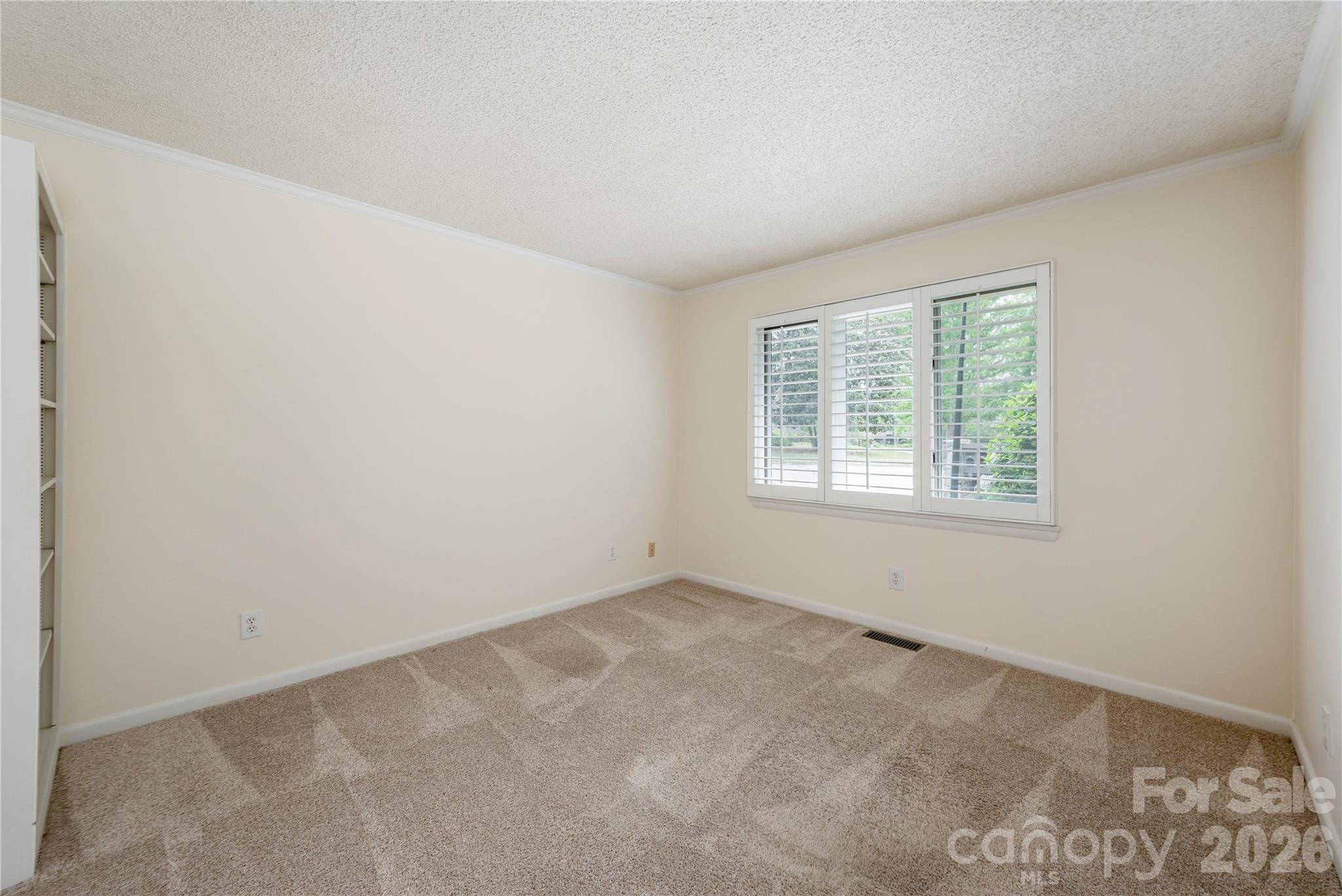 434 Crowfields Drive — Asheville