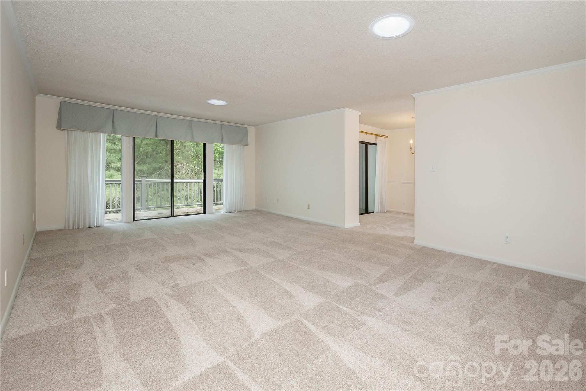 434 Crowfields Drive — Asheville