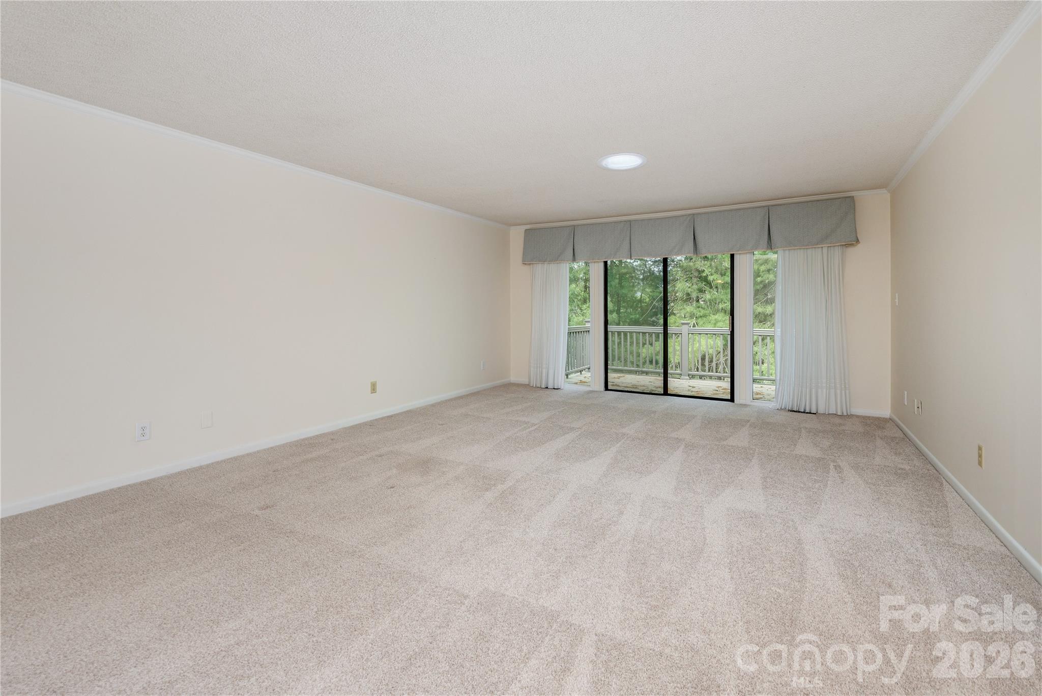 434 Crowfields Drive — Asheville