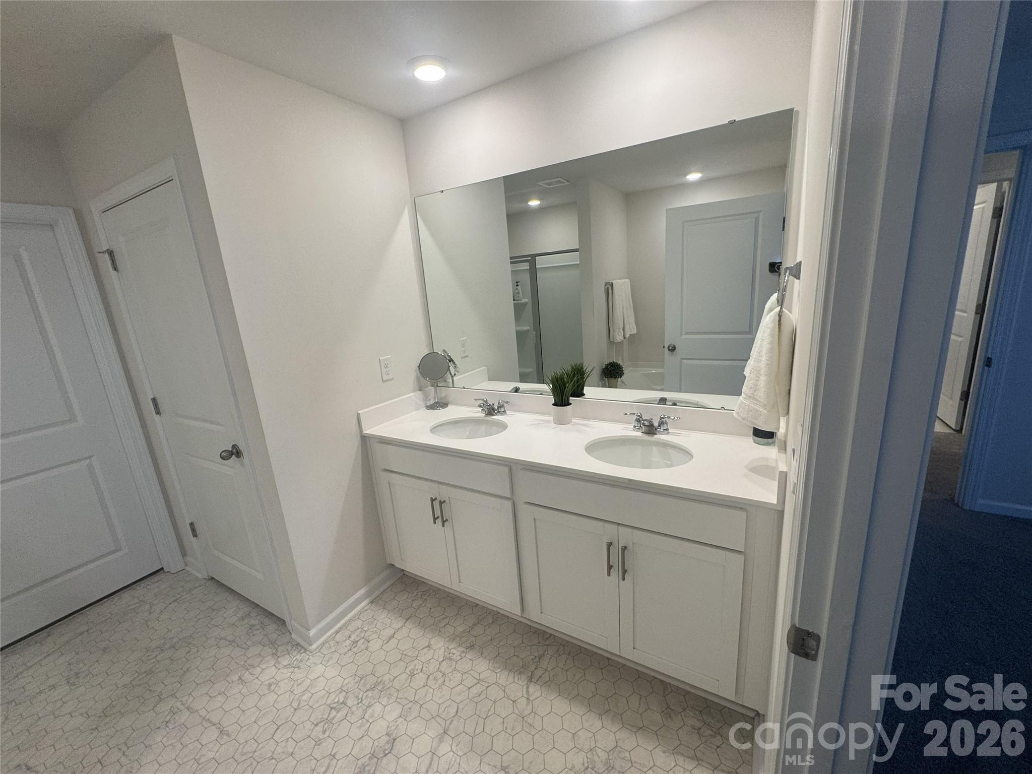 118 N Hill Lane — Troutman