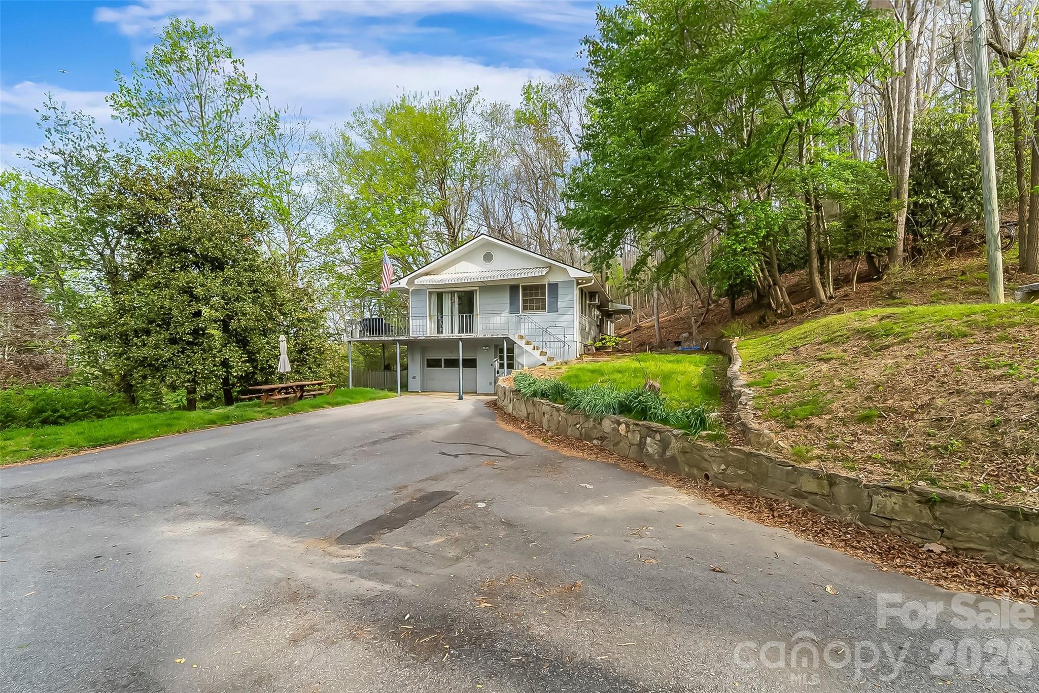 98 Limberlost Drive — Hendersonville