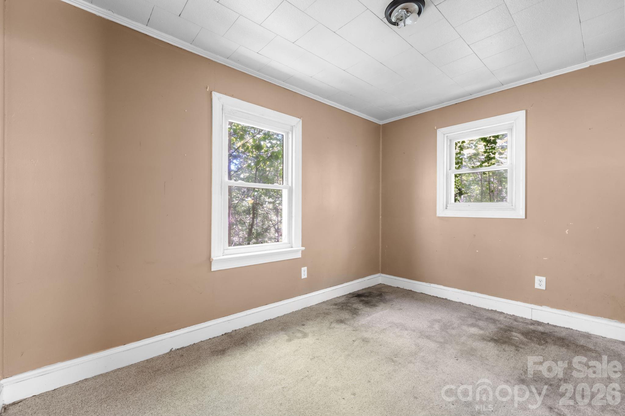 722 E F Street — Newton