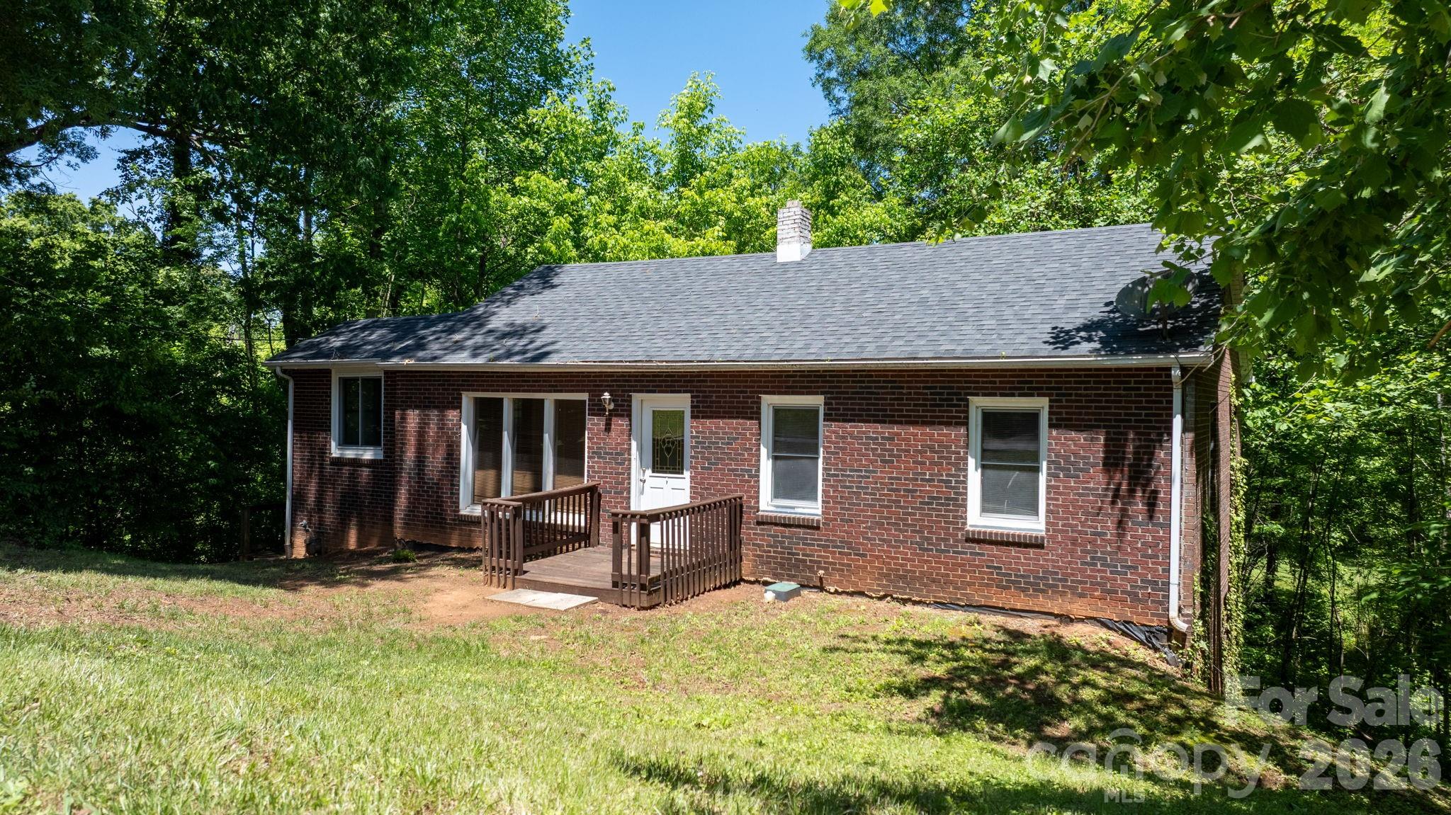 722 E F Street — Newton
