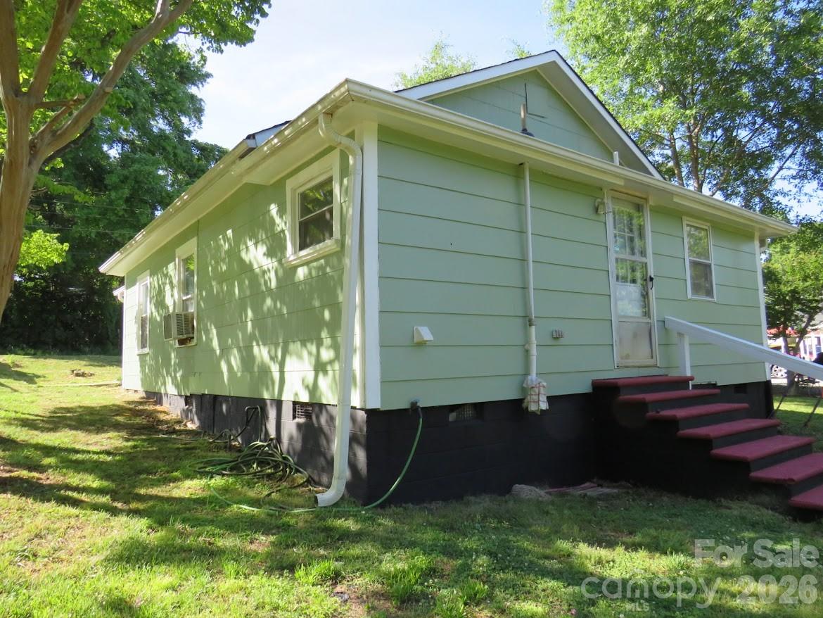 406 River Drive — Gaffney