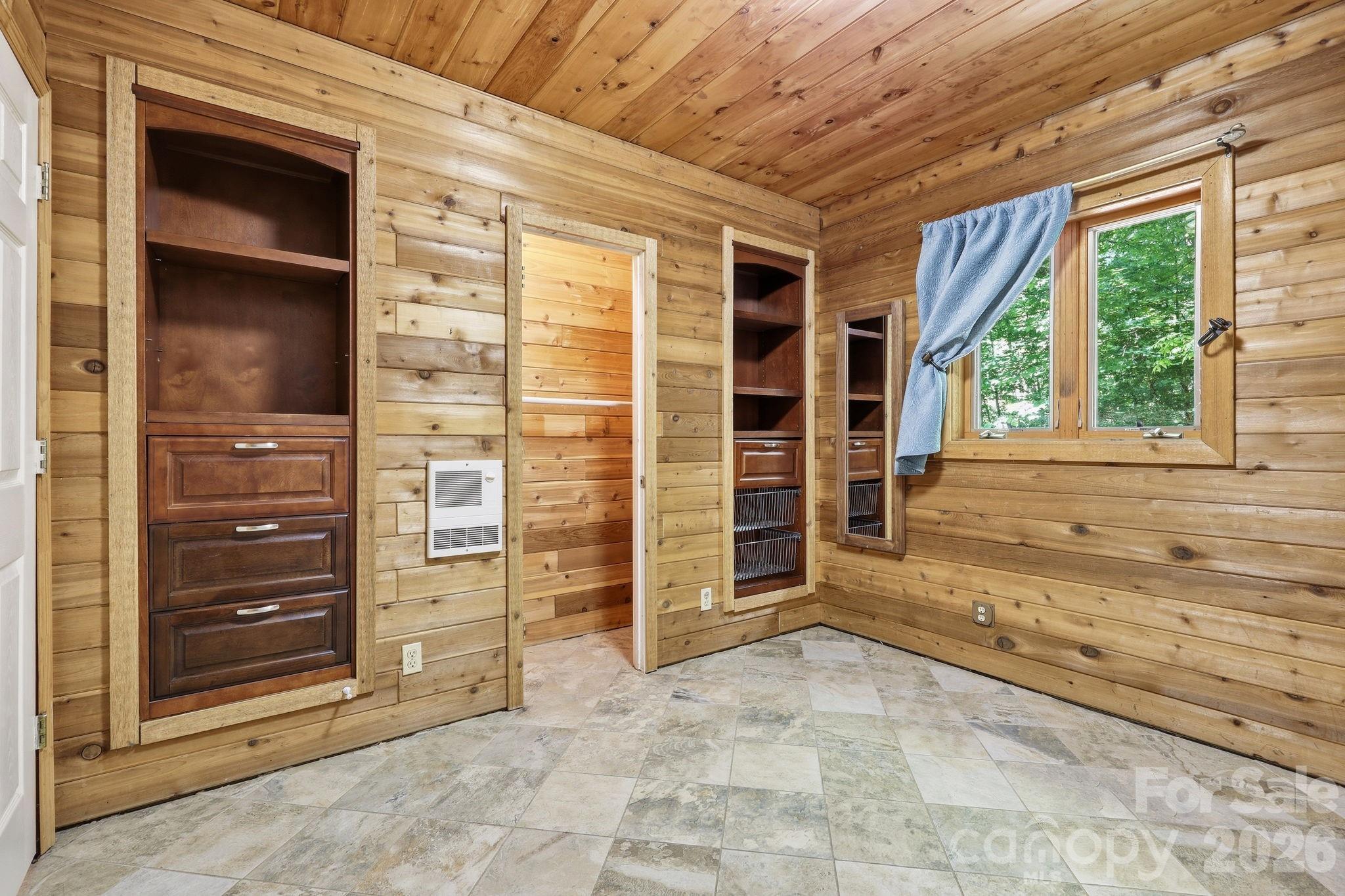 98 Sparkling Springs Road — Fairview