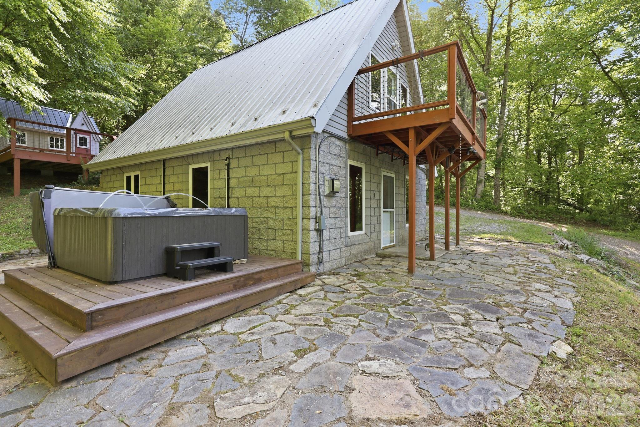 98 Sparkling Springs Road — Fairview