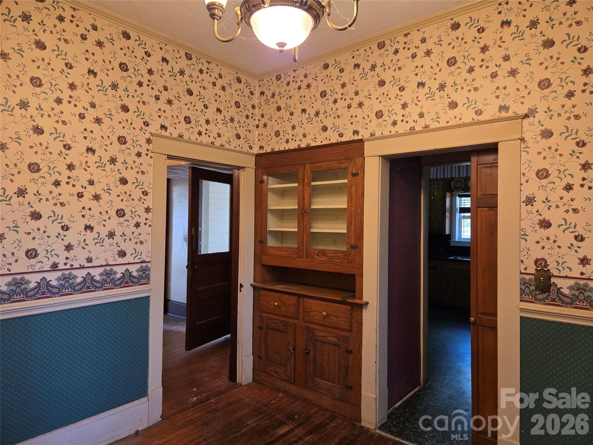 804 Emmanuel Church Road — Conover