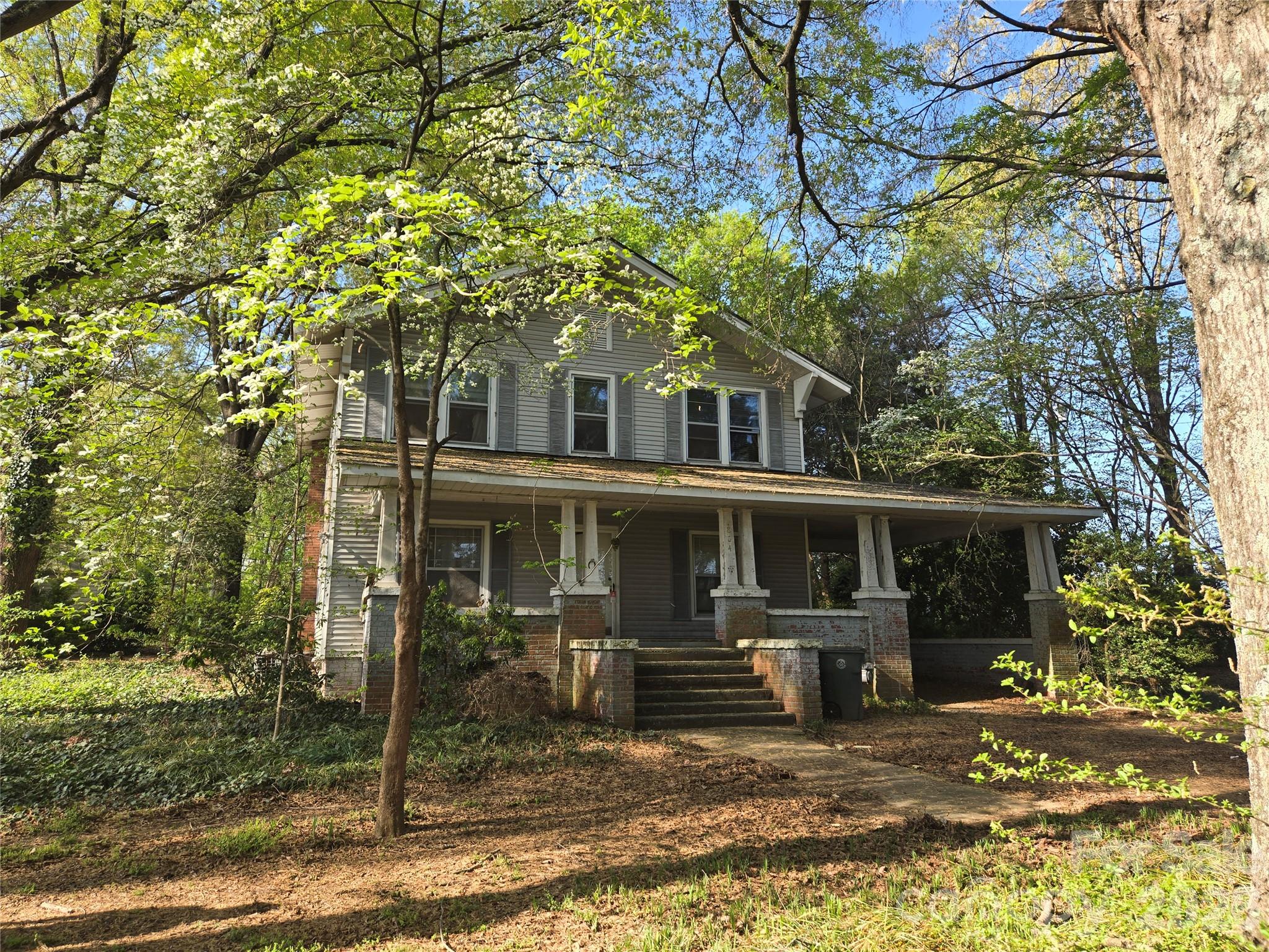 804 Emmanuel Church Road — Conover