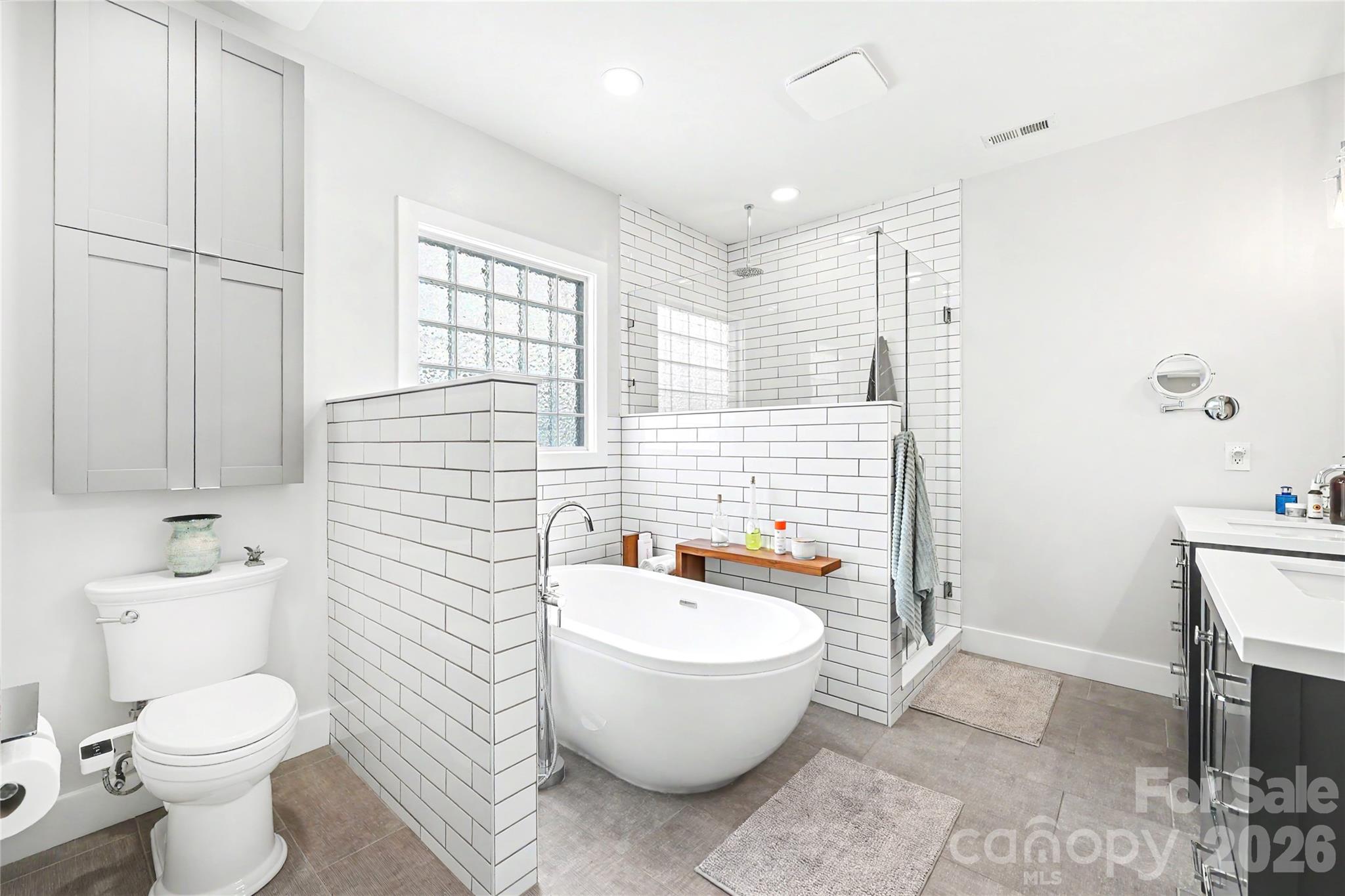 15918 Spruell Street — Huntersville