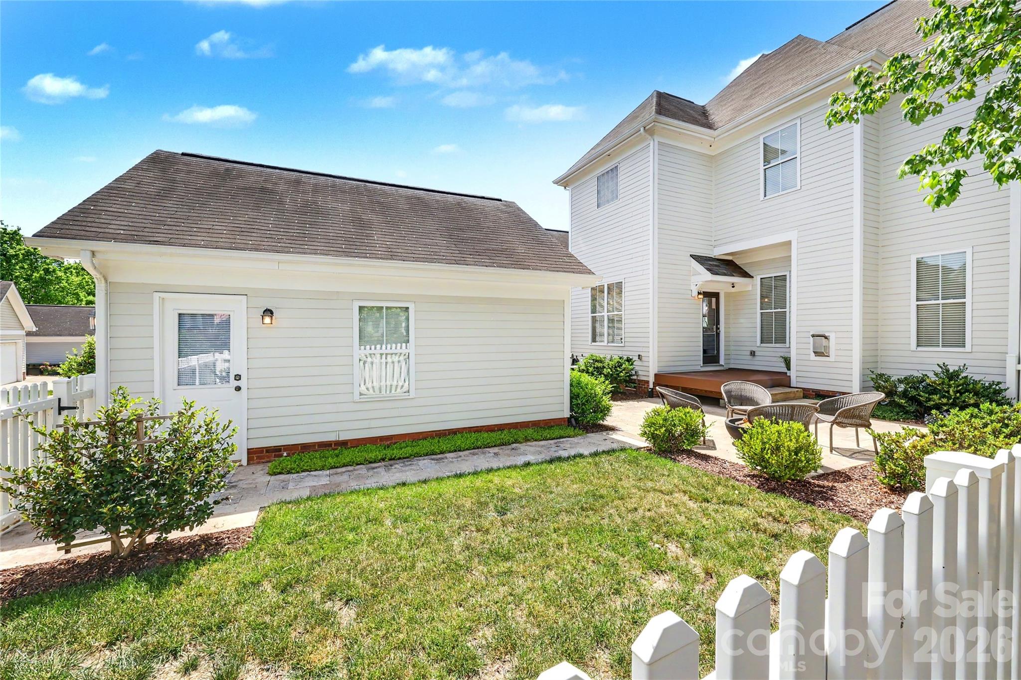 15918 Spruell Street — Huntersville