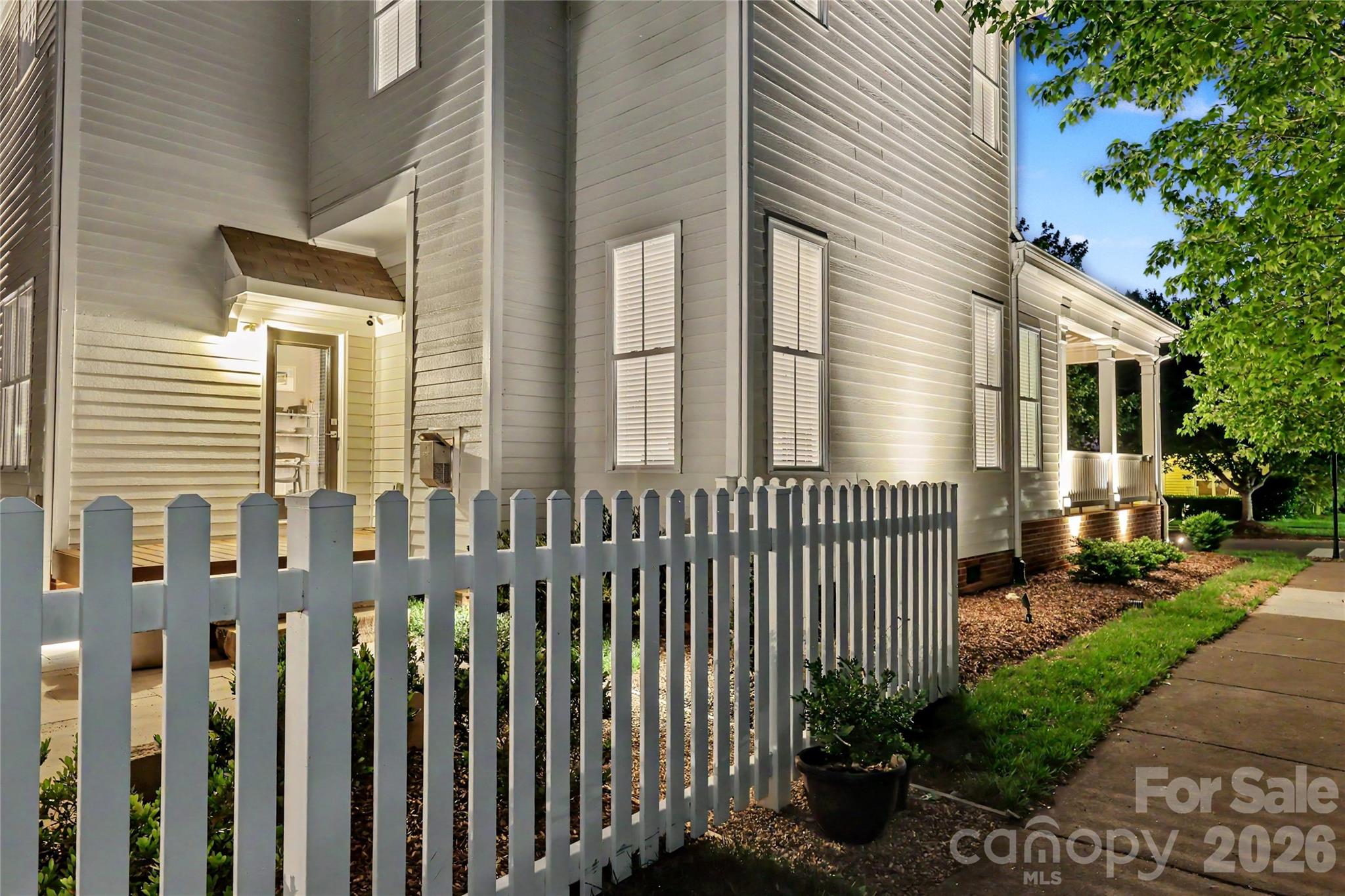 15918 Spruell Street — Huntersville